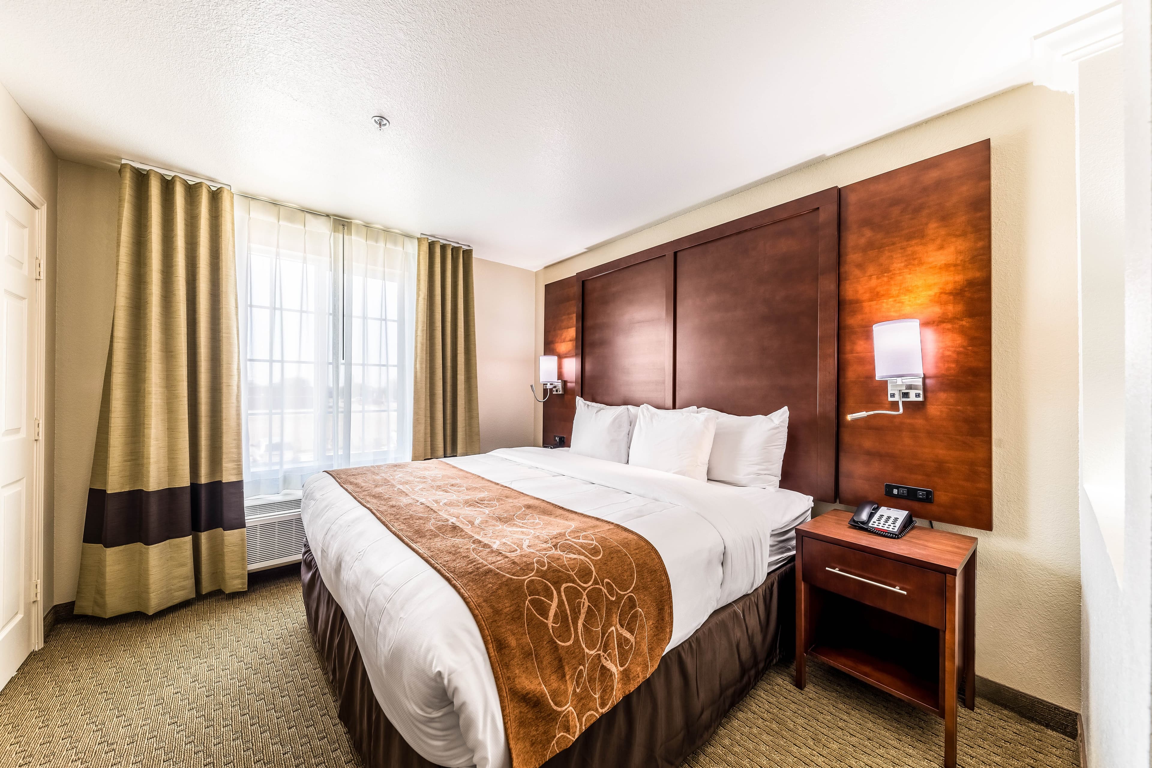 Comfort Suites Grand Prairie - Arlington North - Image 3