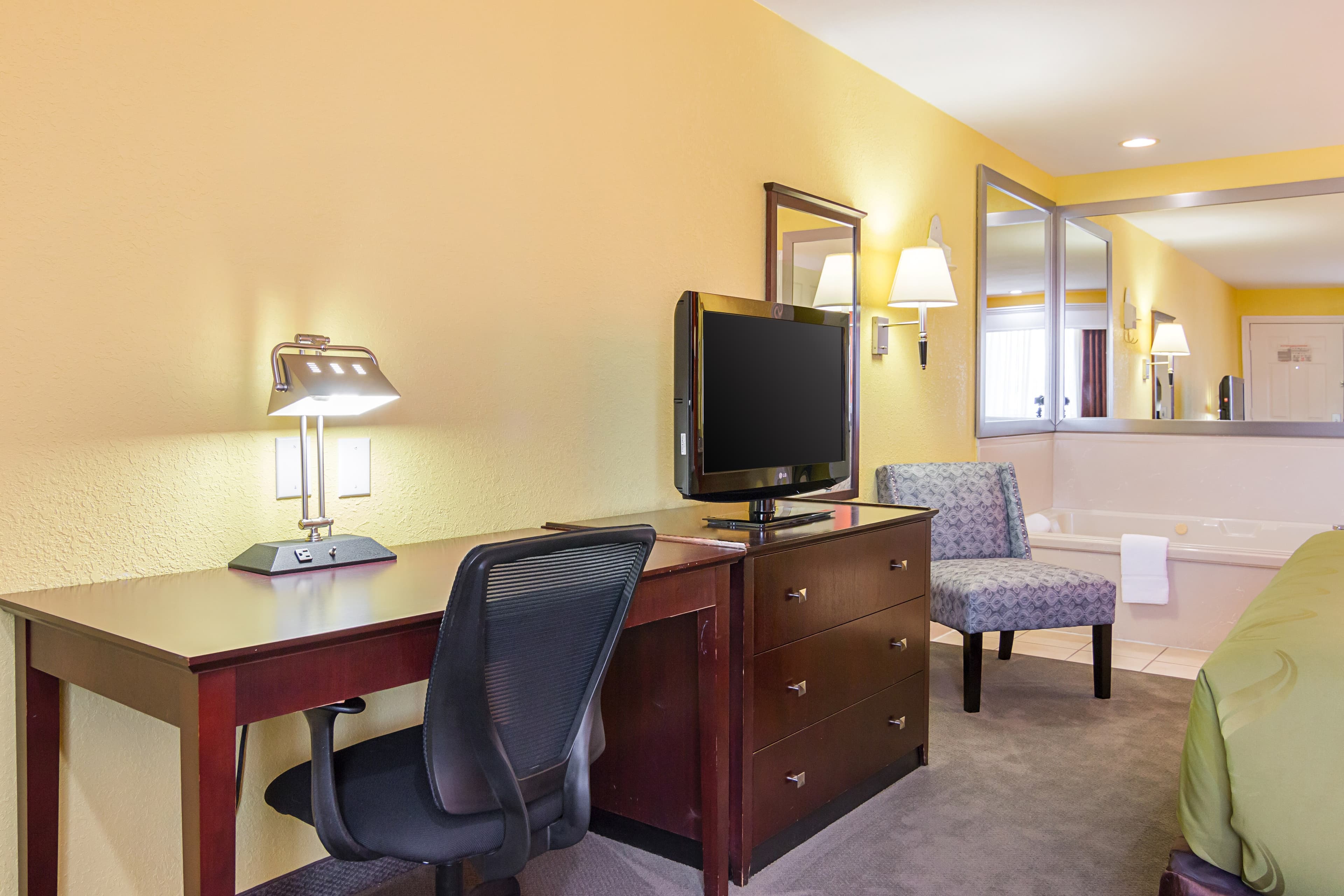 Quality Inn Carthage — 11