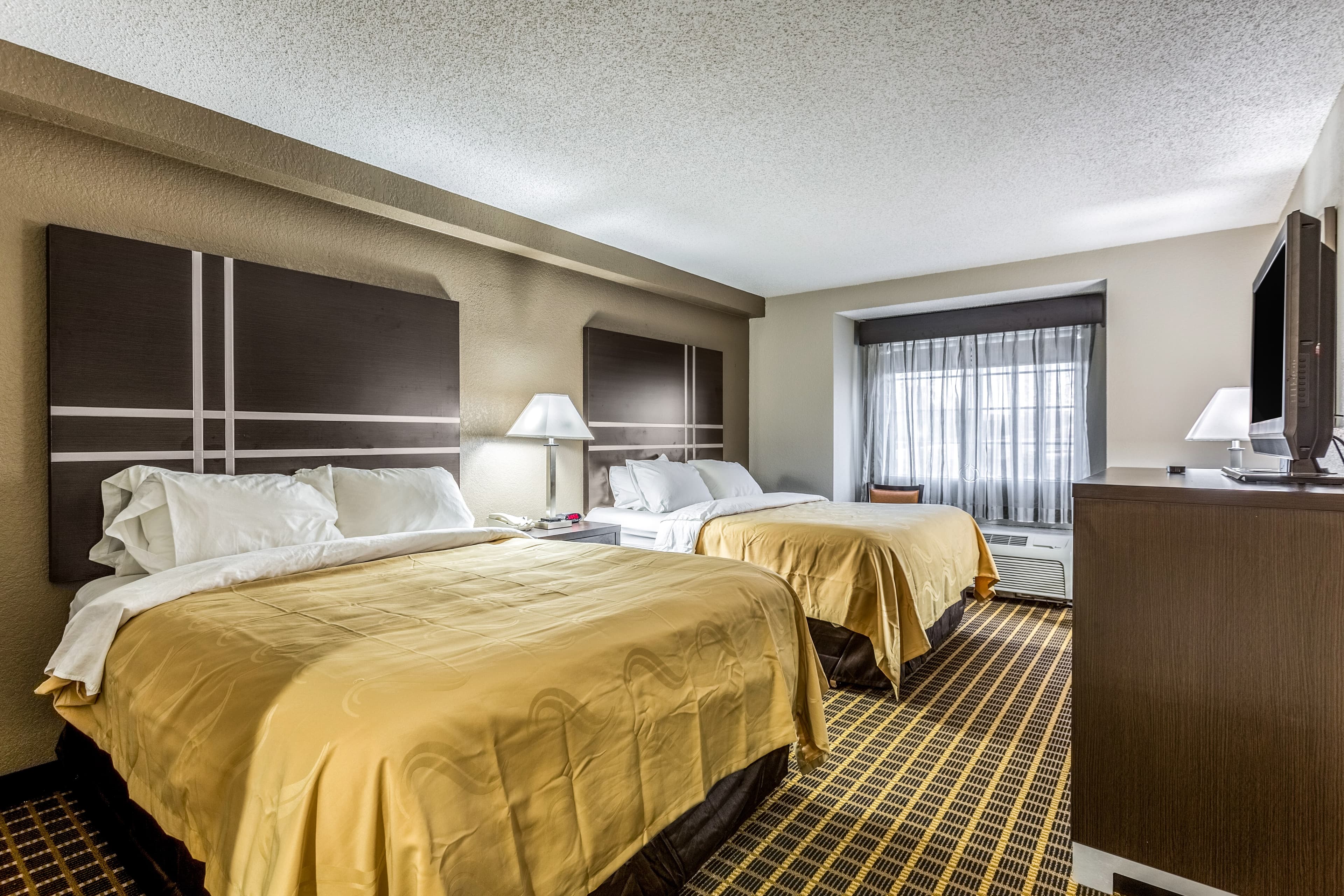 Quality Inn & Suites El Paso I-10 — 6