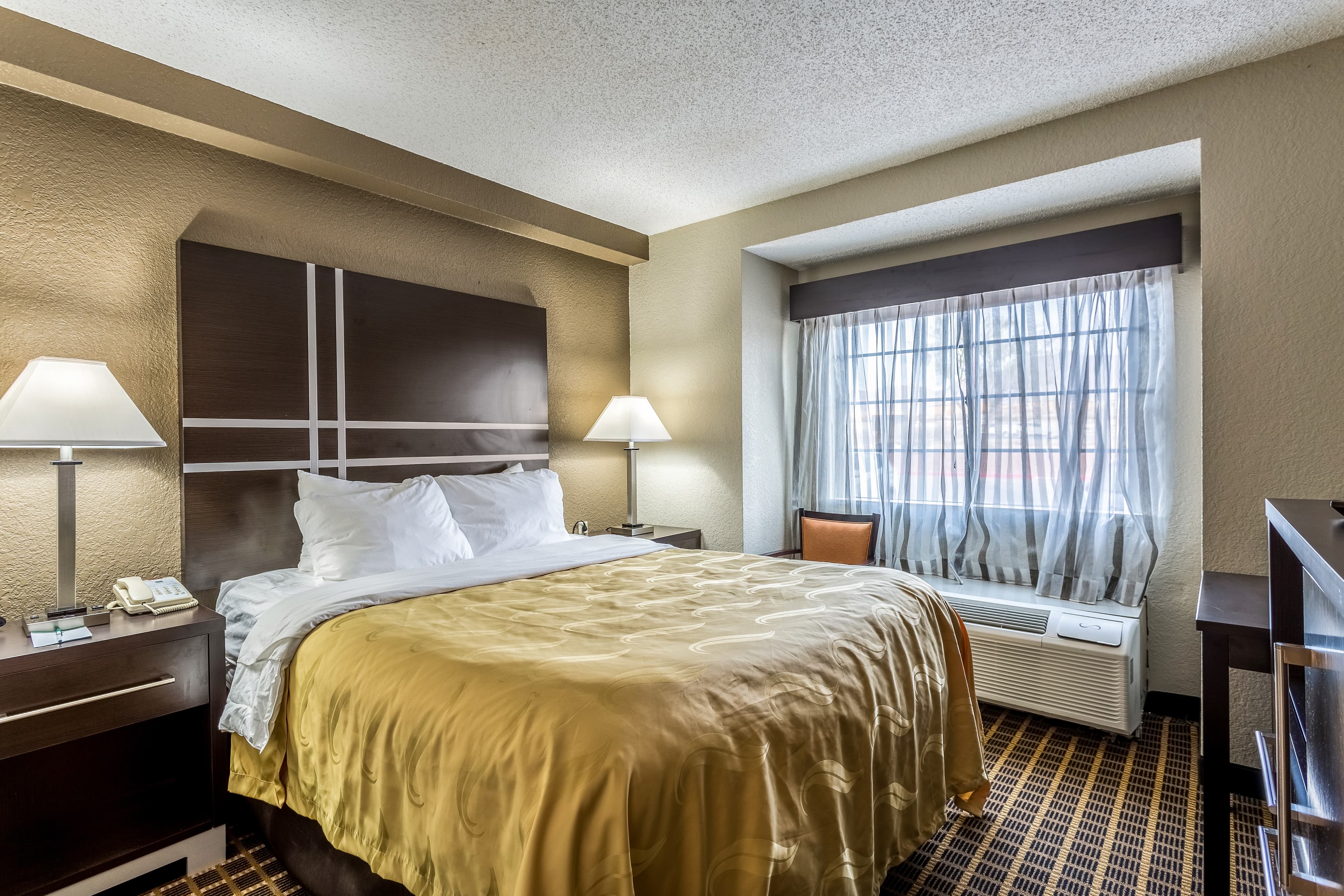 Quality Inn & Suites El Paso I-10 — 16