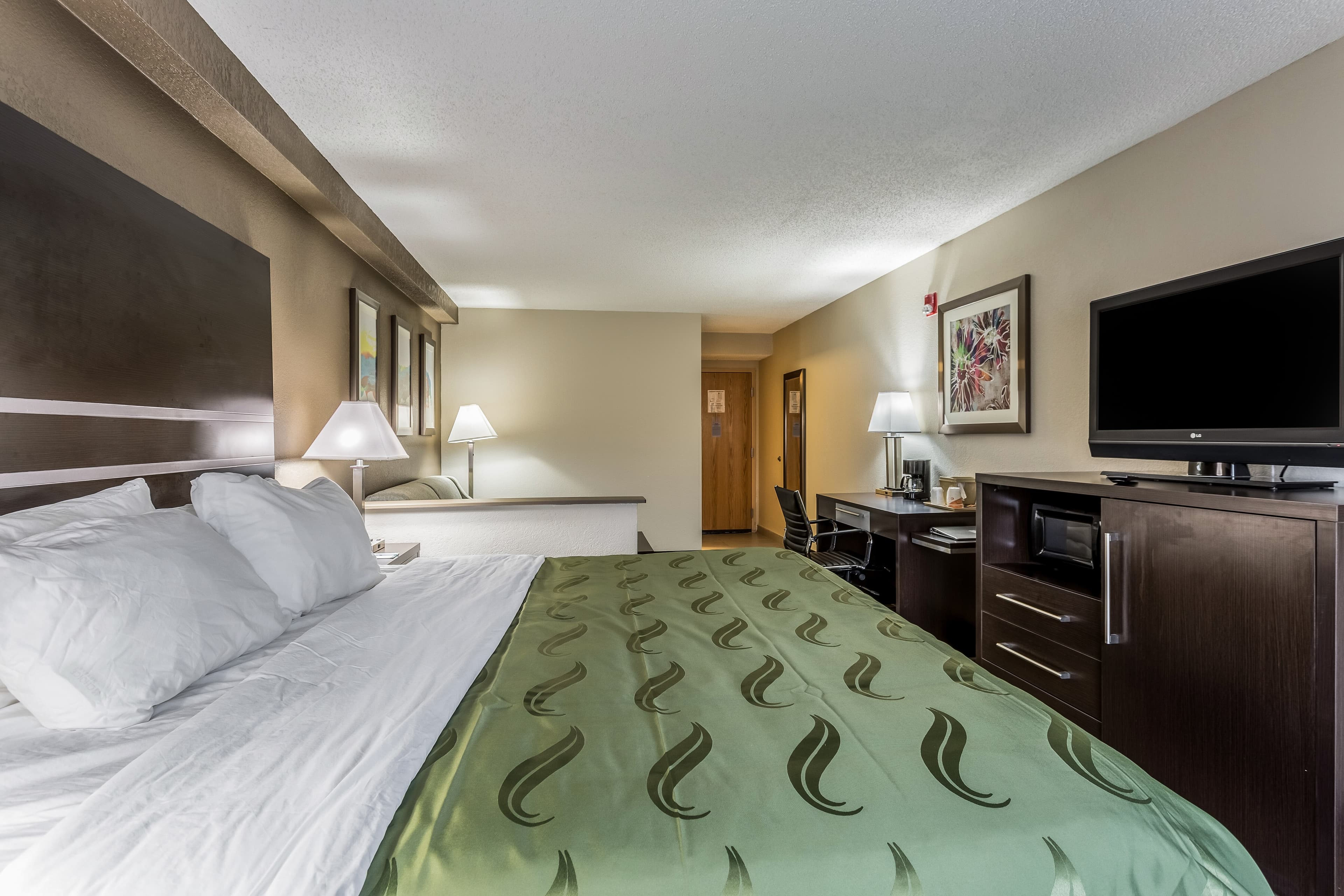 Quality Inn & Suites El Paso I-10 — 24