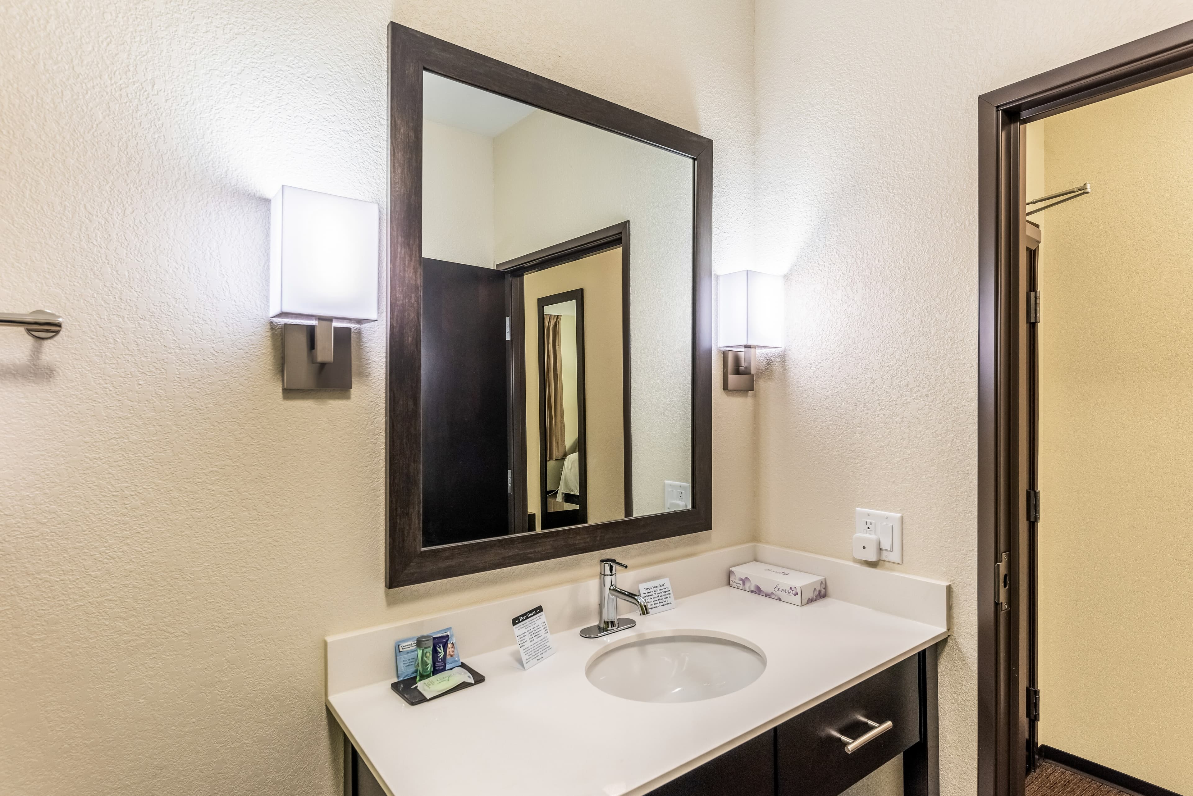 Sleep Inn & Suites Fort Worth - Fossil Creek — 8