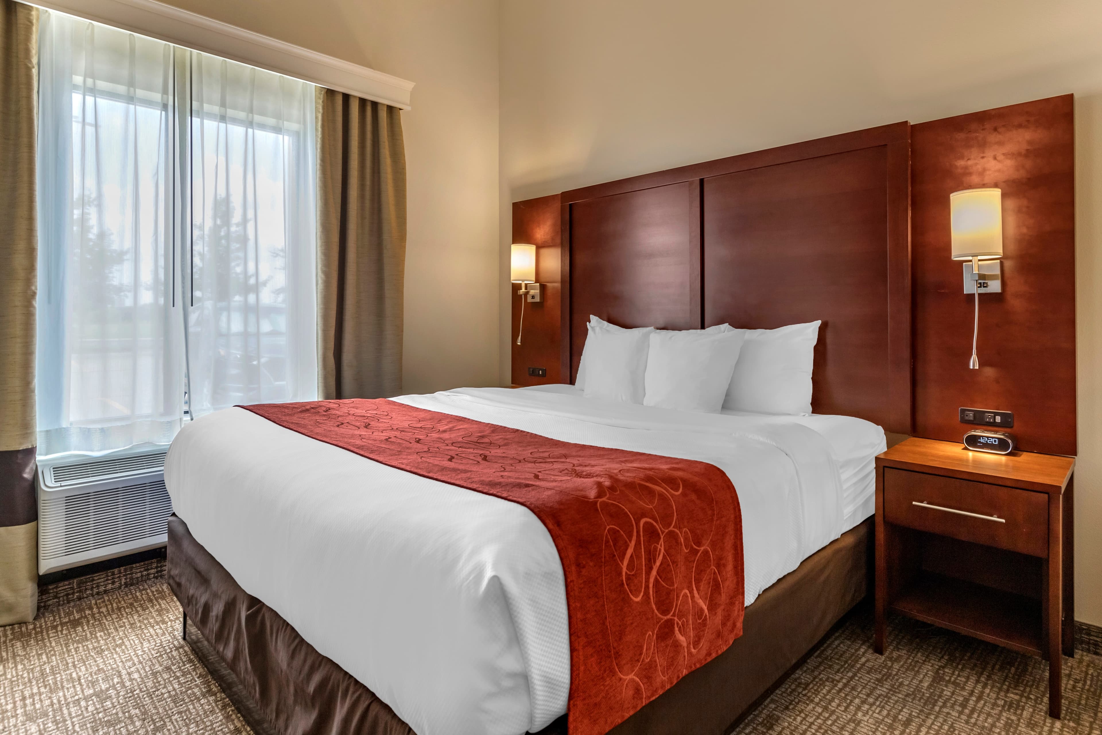 Comfort Suites Kyle — 10
