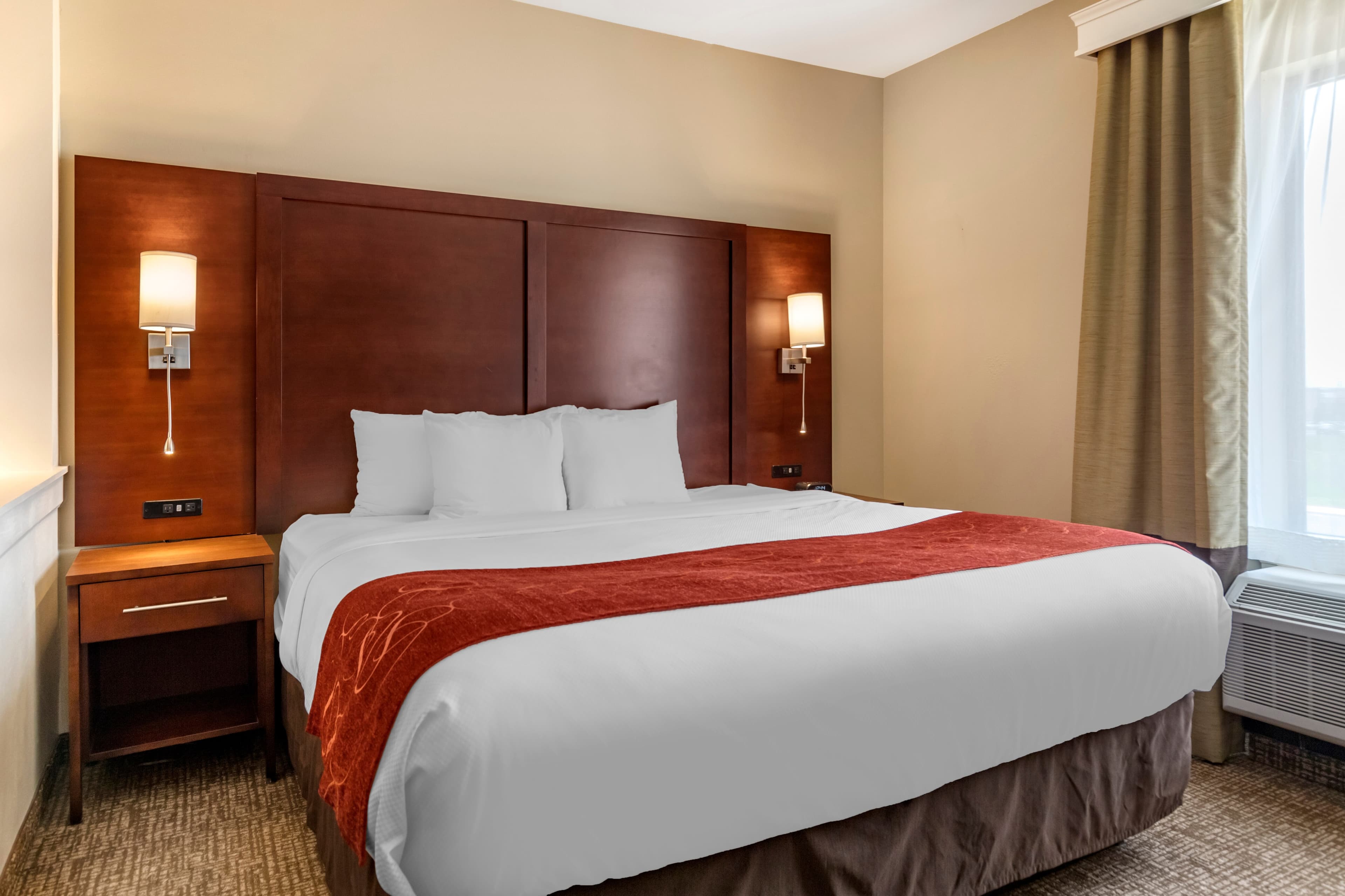 Comfort Suites Kyle — 16
