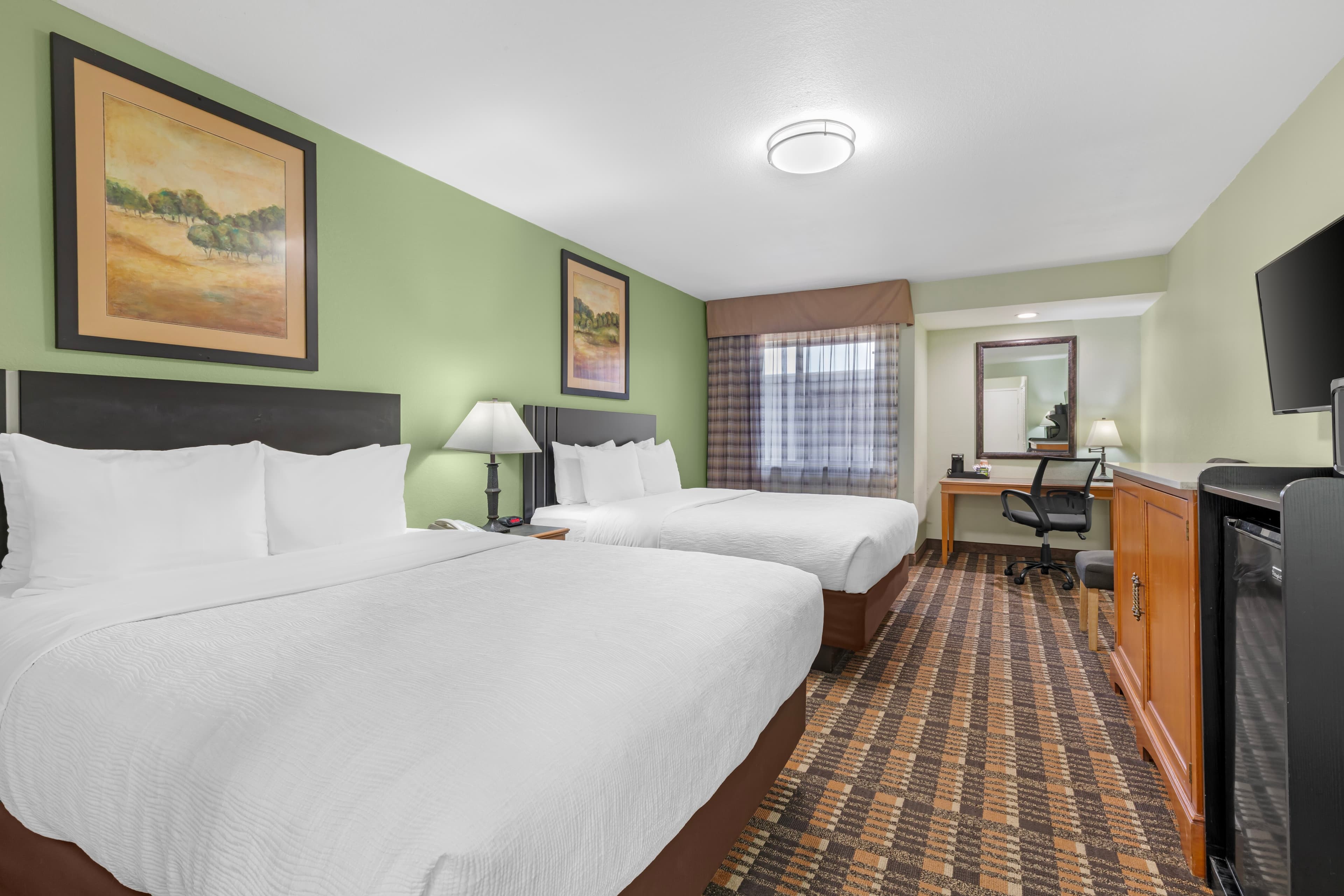 Quality Inn & Suites Plano East - Richardson - Image 2
