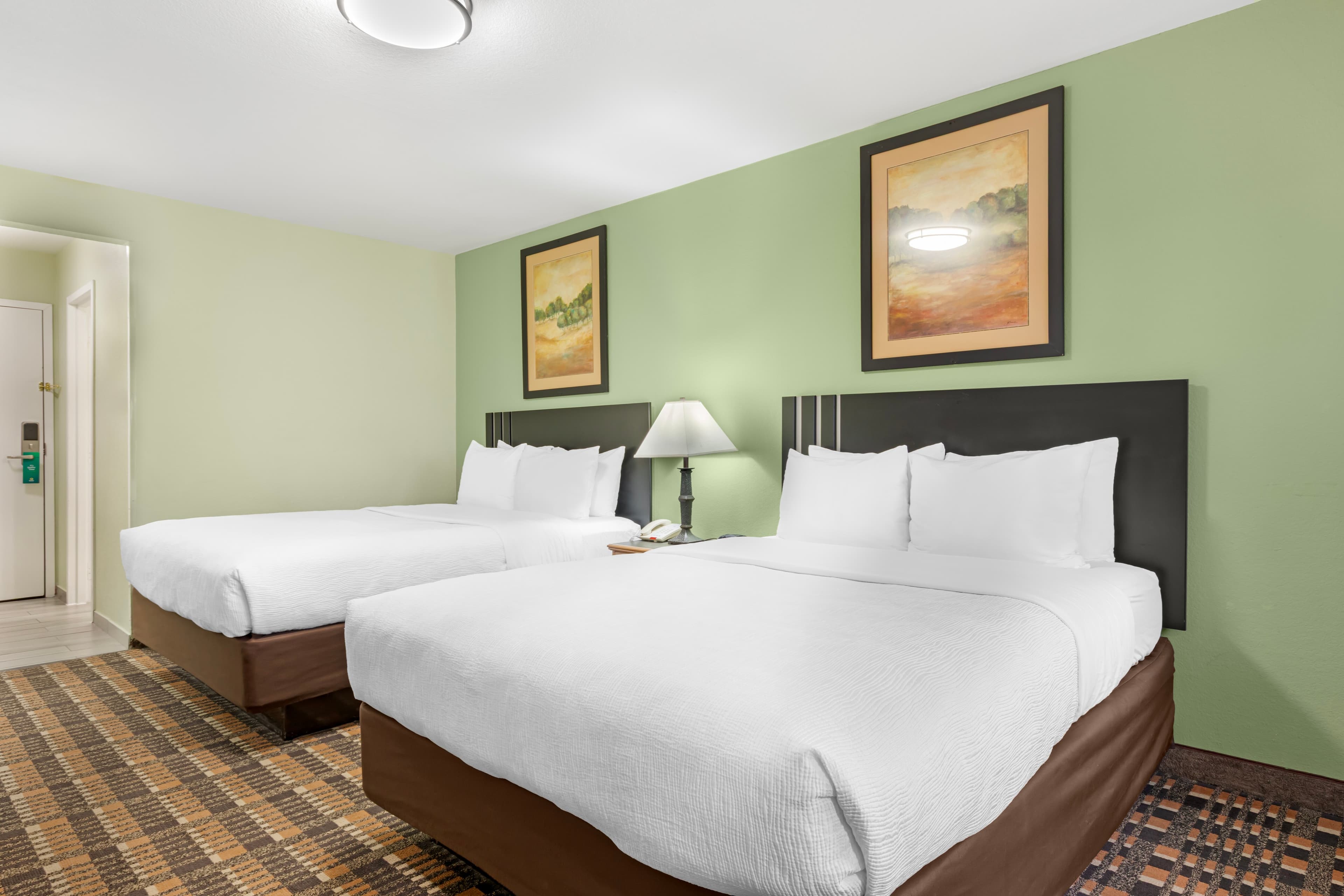 Quality Inn & Suites Plano East - Richardson - Image 4