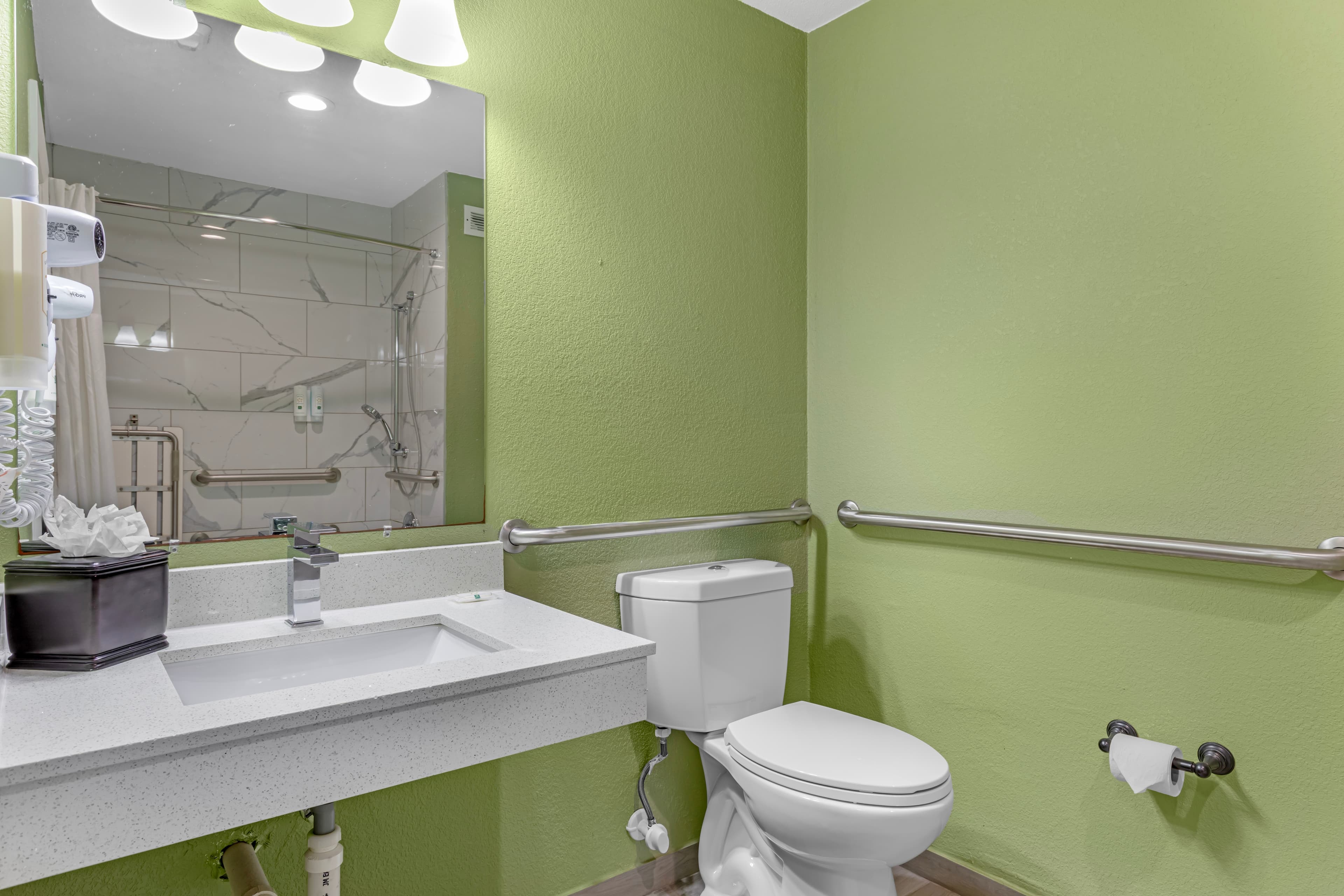 Quality Inn & Suites Plano East - Richardson — 12