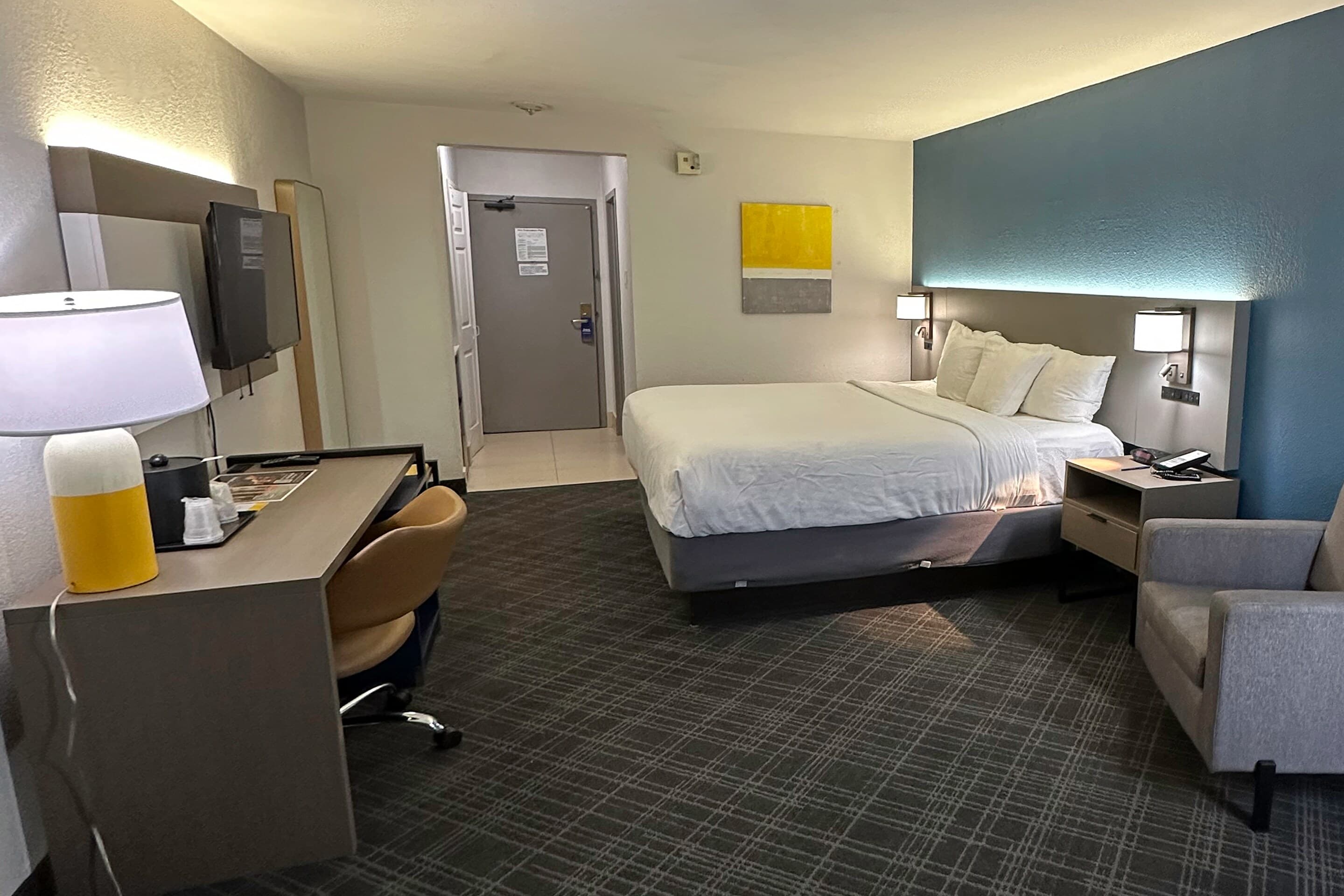 Comfort Inn Dallas Park Central - Image 1