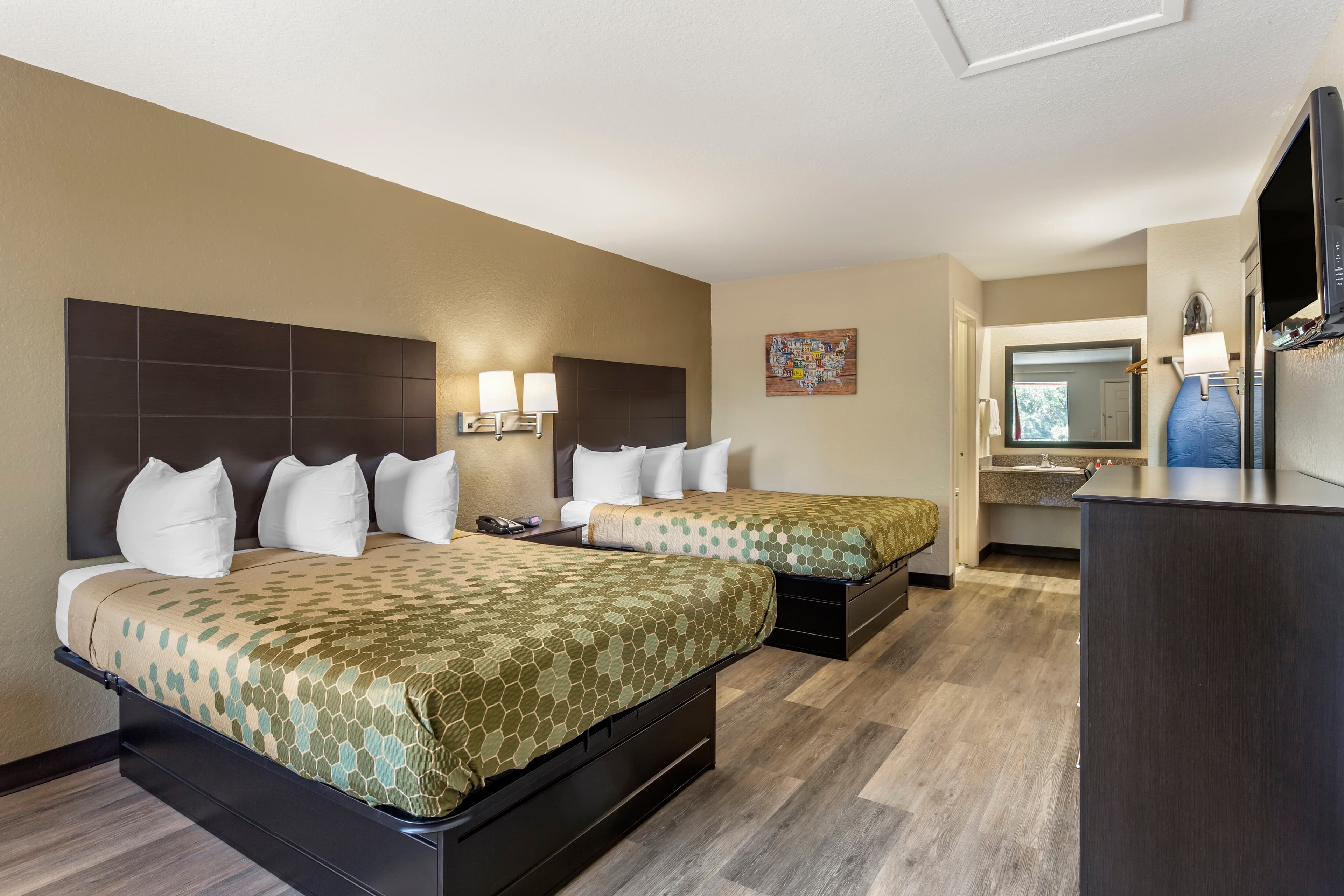 Econo Lodge Near Lackland Air Force Base-SeaWorld — 12