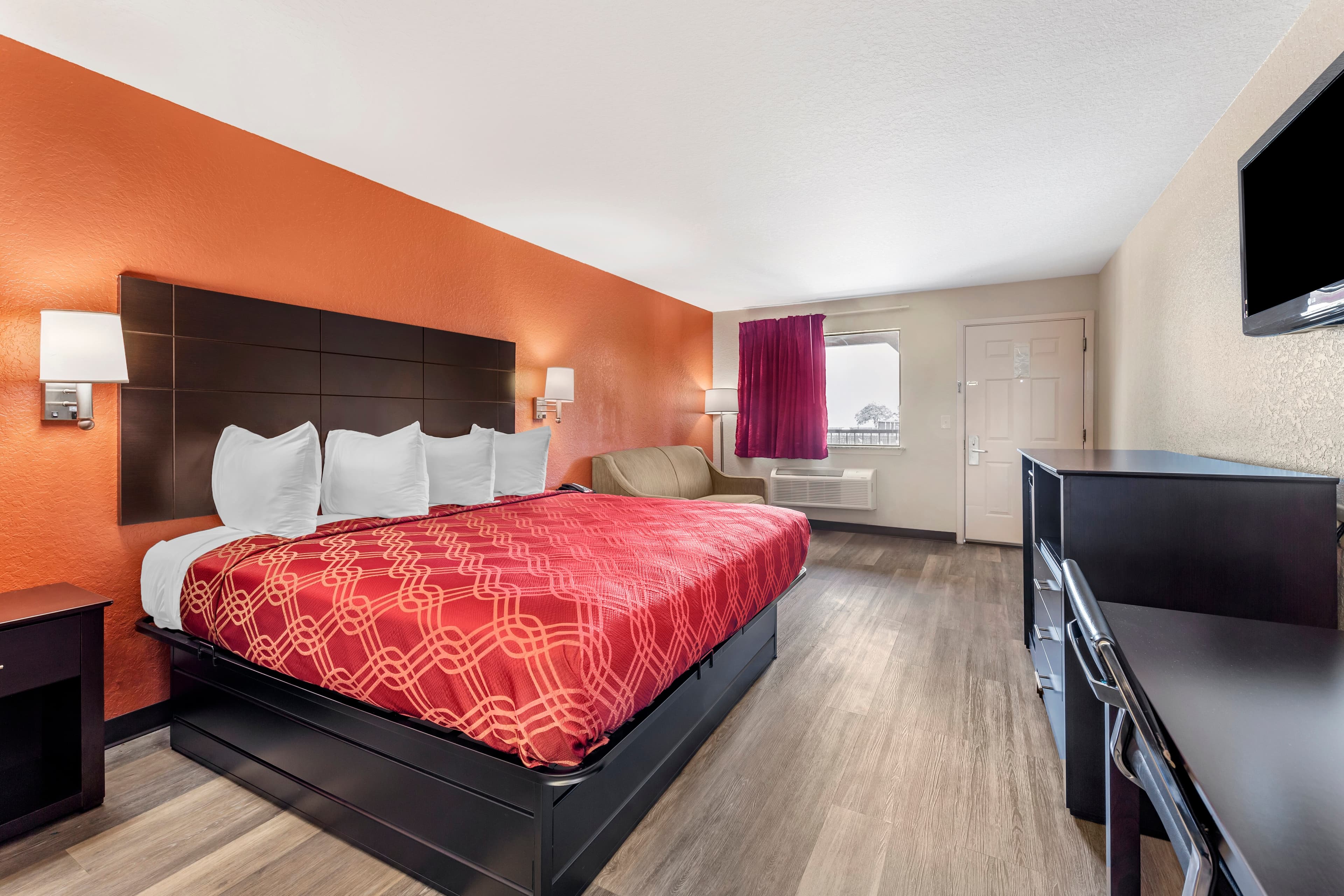 Econo Lodge Near Lackland Air Force Base-SeaWorld — 6