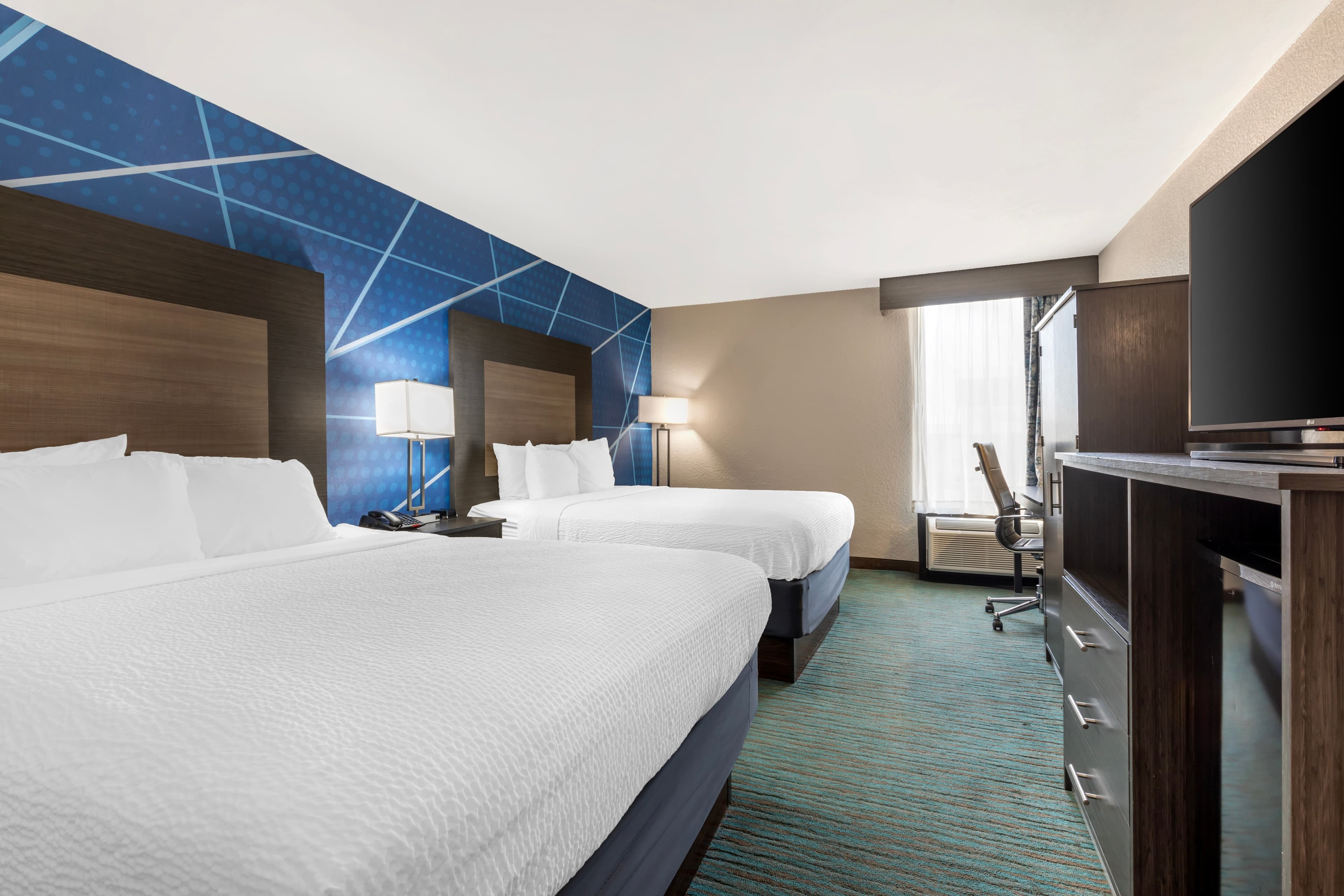 Comfort Inn Dallas North Love Field Airport — 18