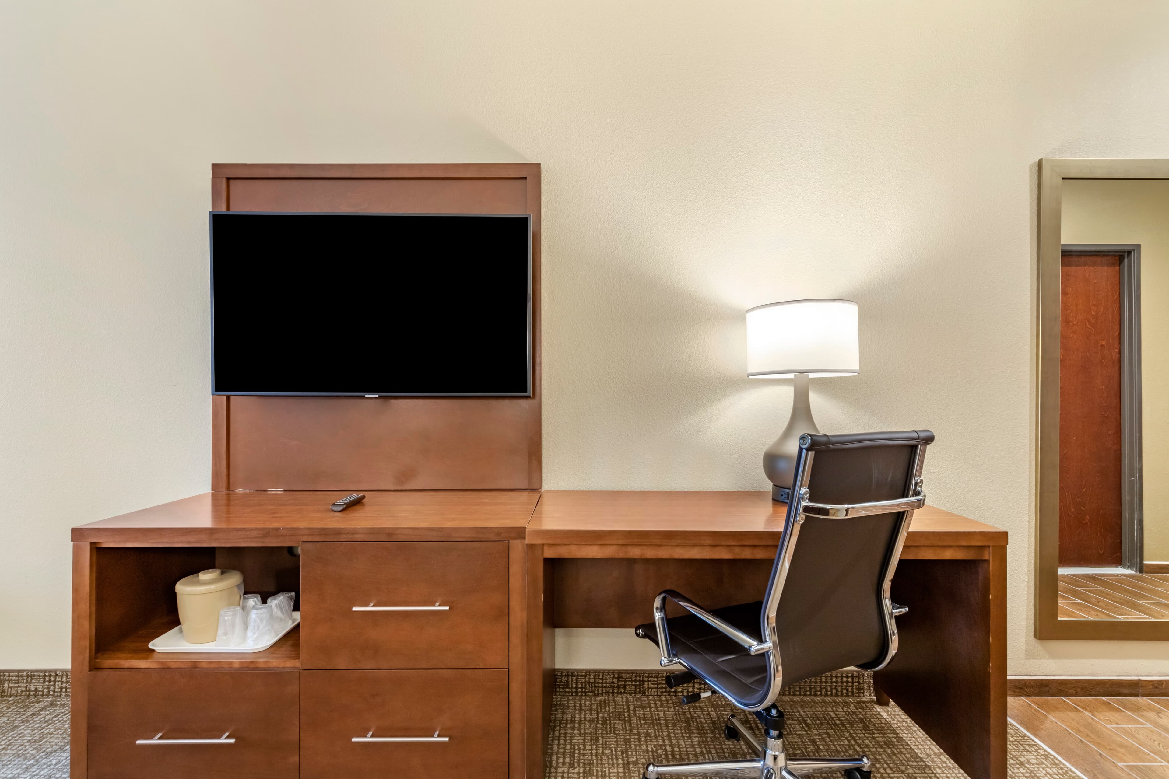 Comfort Suites San Antonio Ft. Sam Houston/SAMMC Area - Image 4