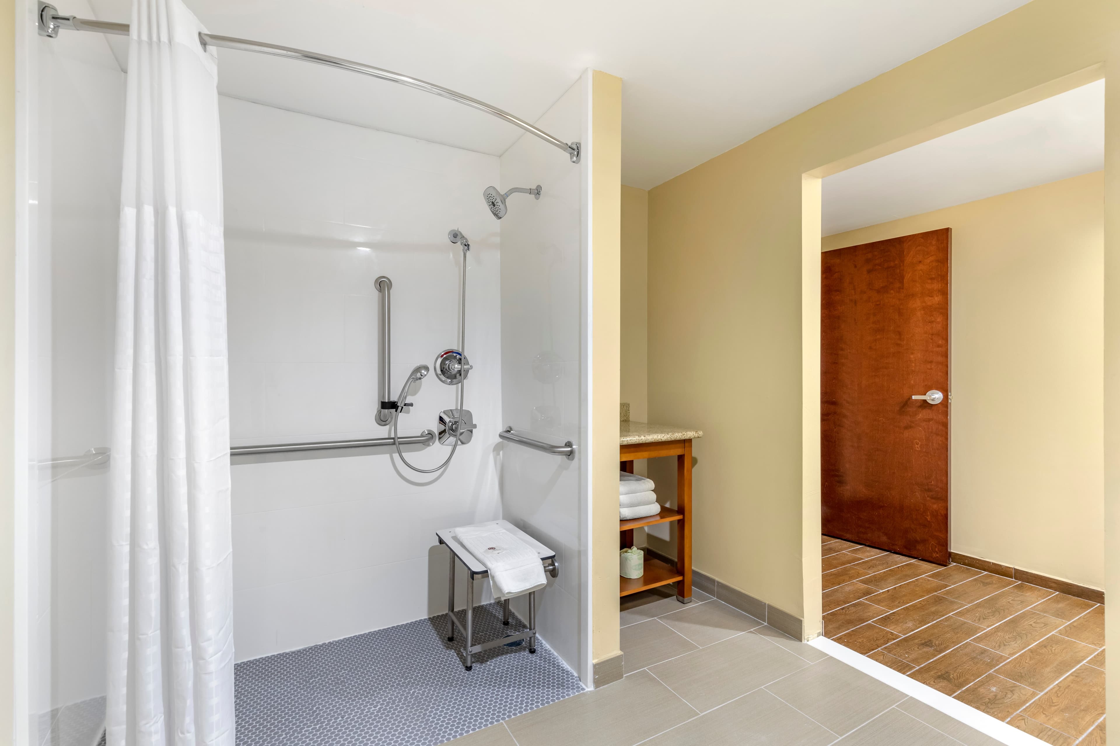 Comfort Suites San Antonio Ft. Sam Houston/SAMMC Area — 9