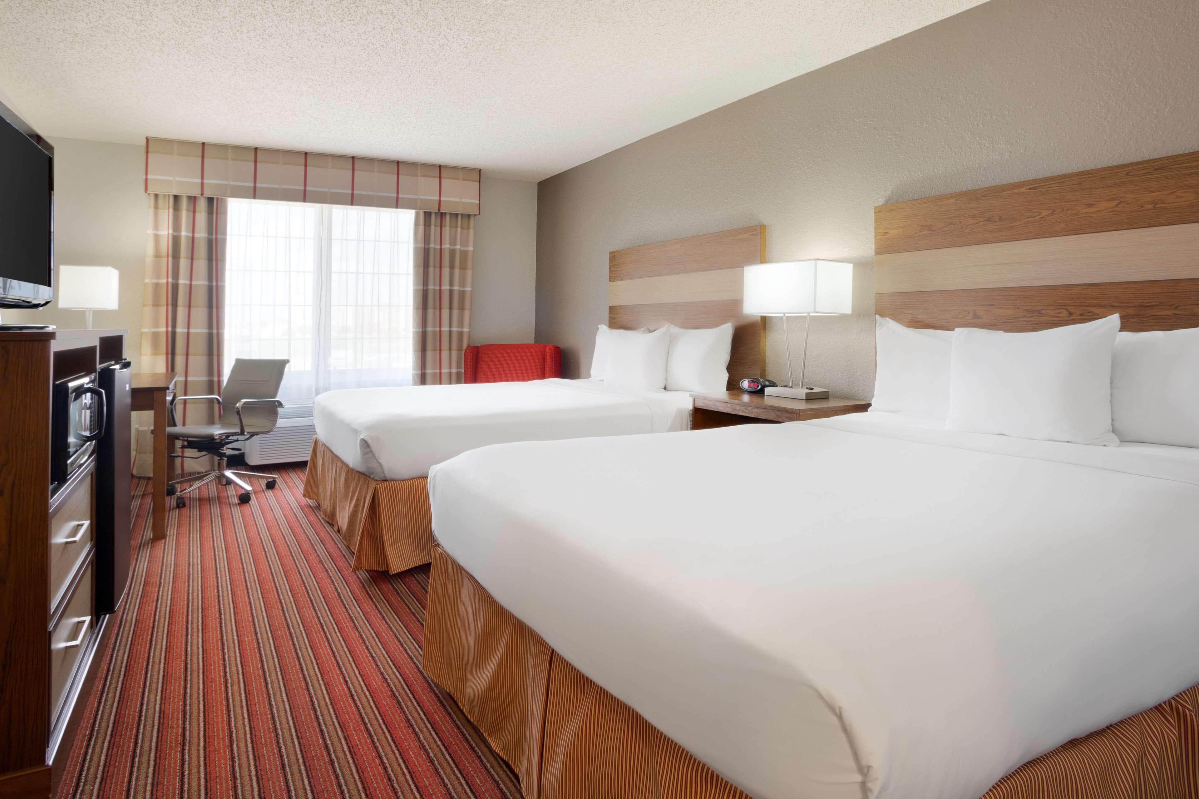 Country Inn & Suites by Radisson, DFW Airport South, TX — 7