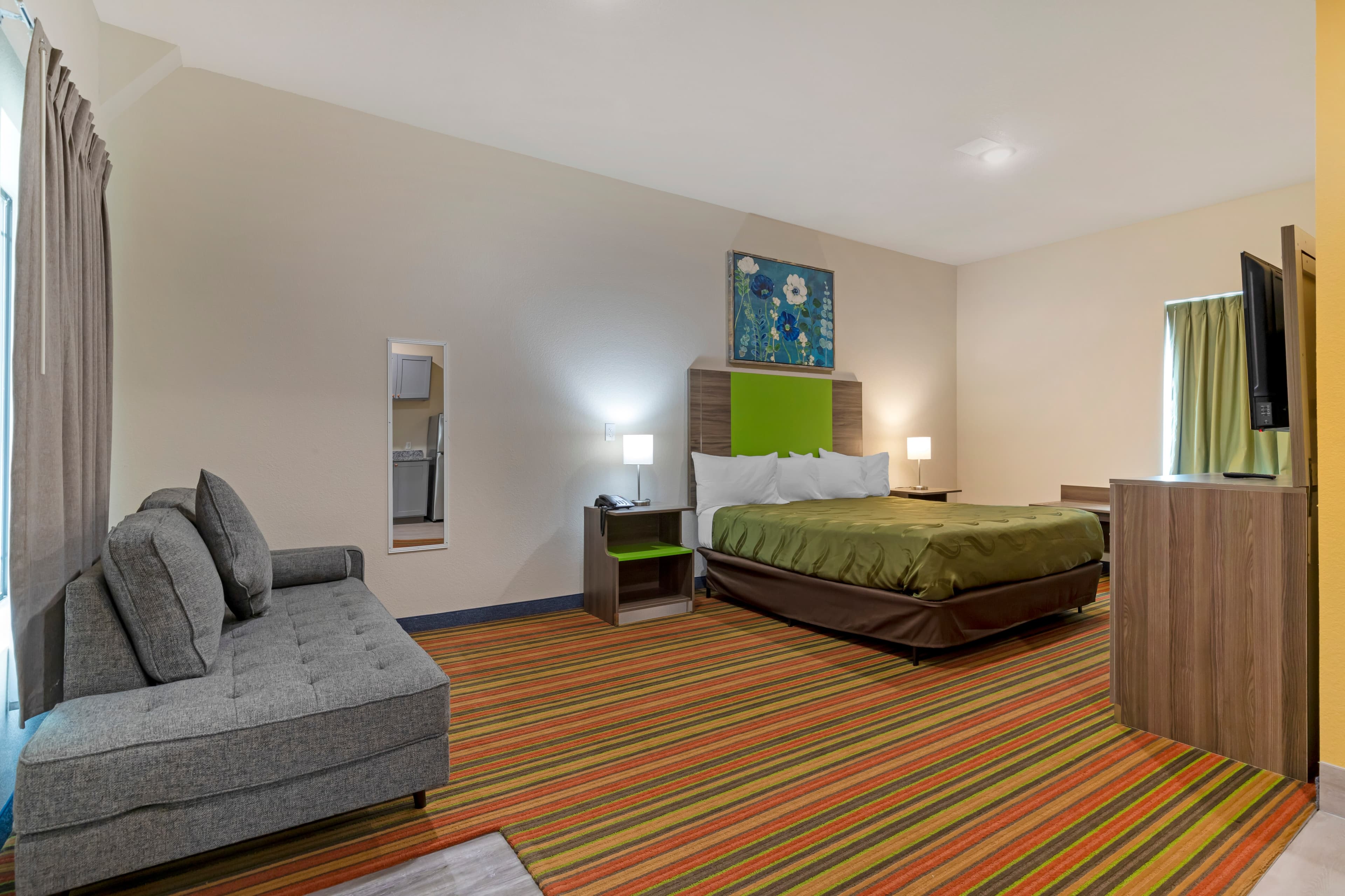 Quality Inn & Suites Elgin — 19