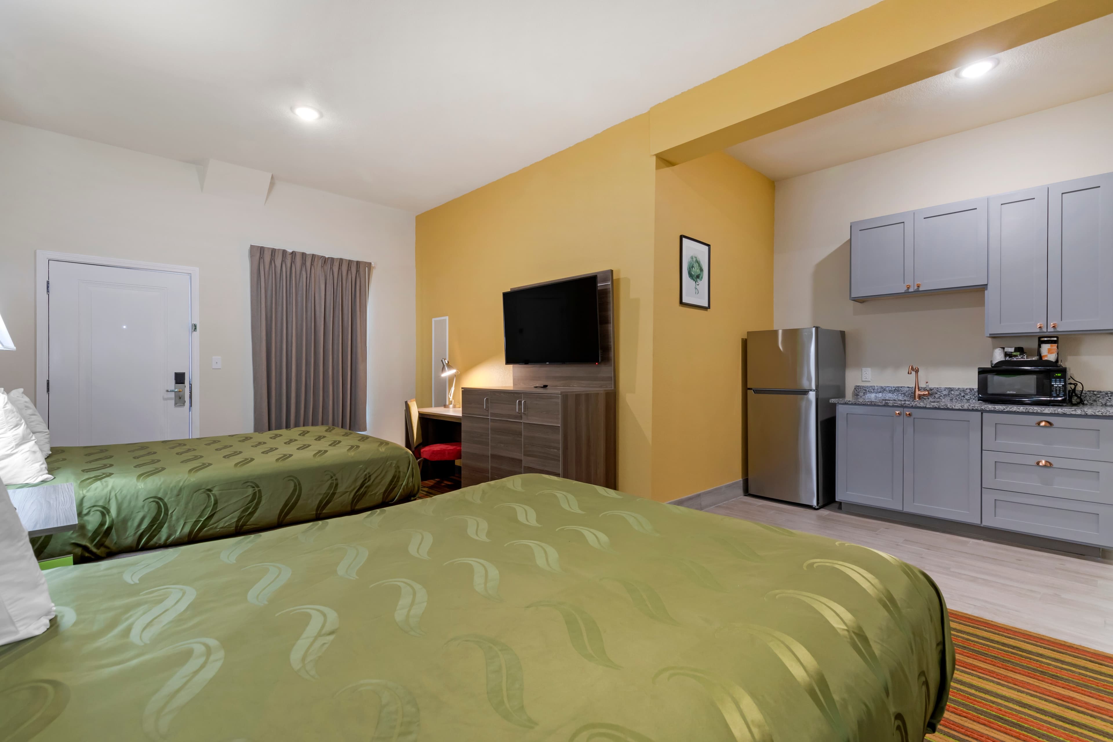 Quality Inn & Suites Elgin — 24