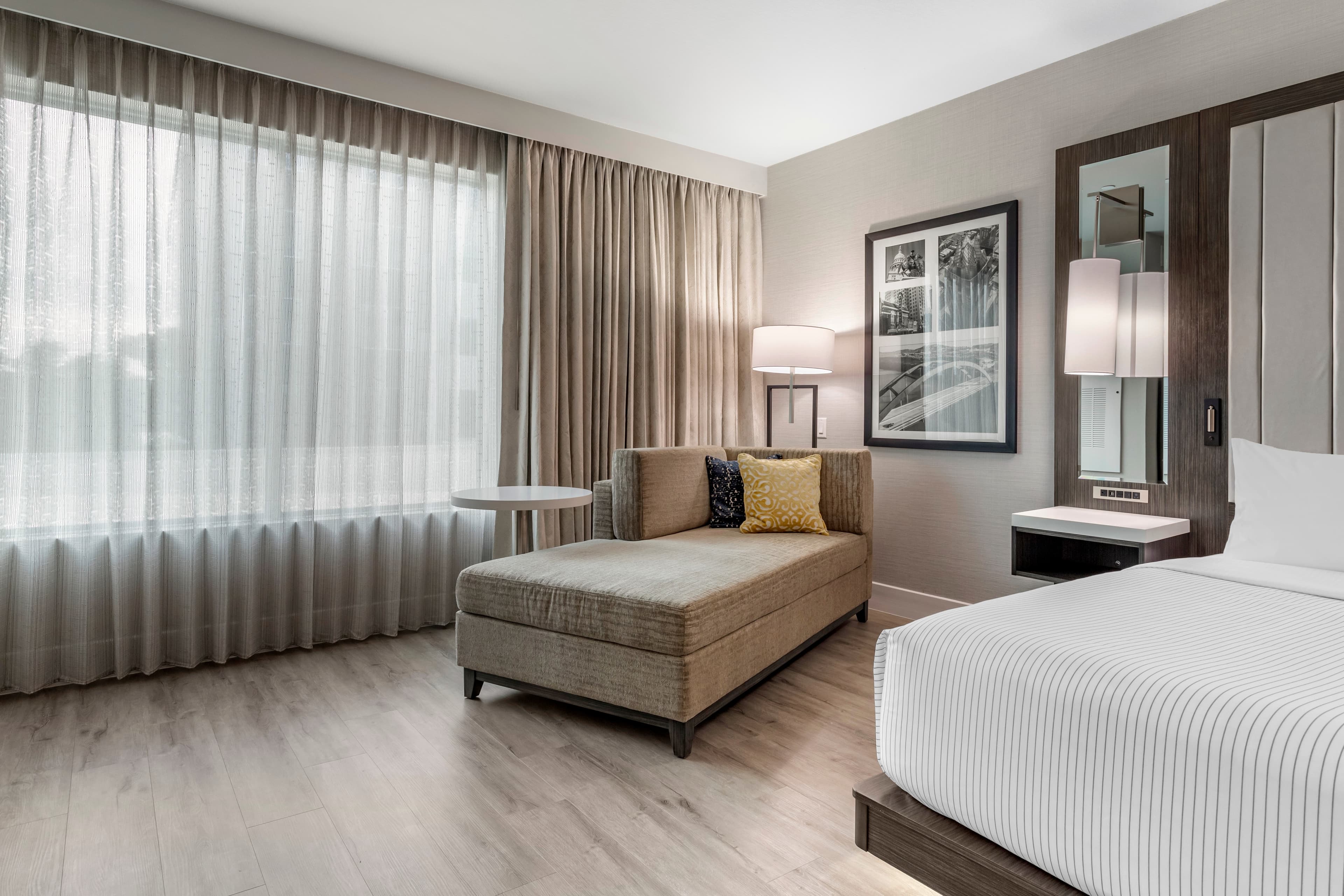 Cambria Hotel Austin Uptown near the Domain - Image 4