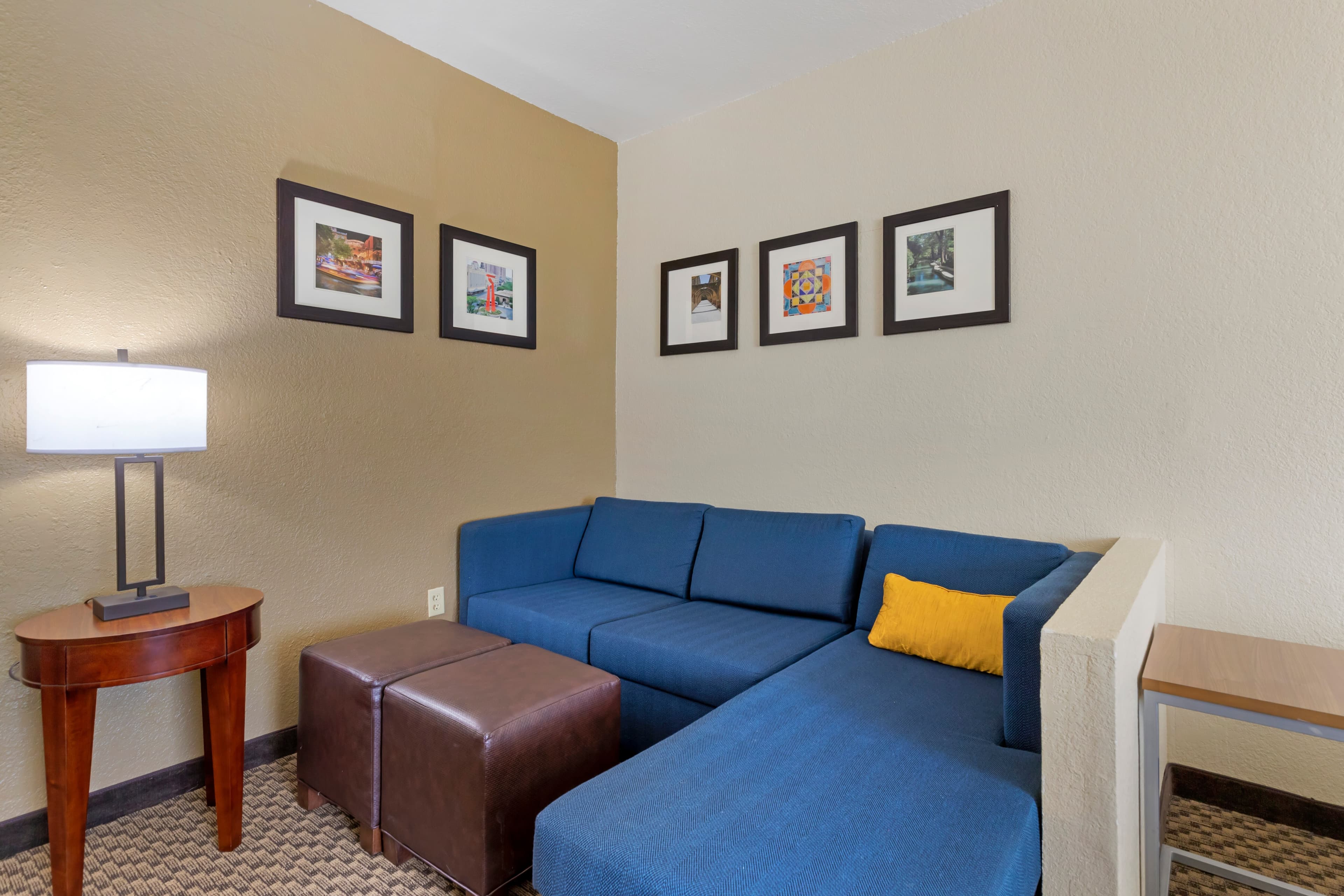 Comfort Inn & Suites Near Six Flags & Medical Center — 25