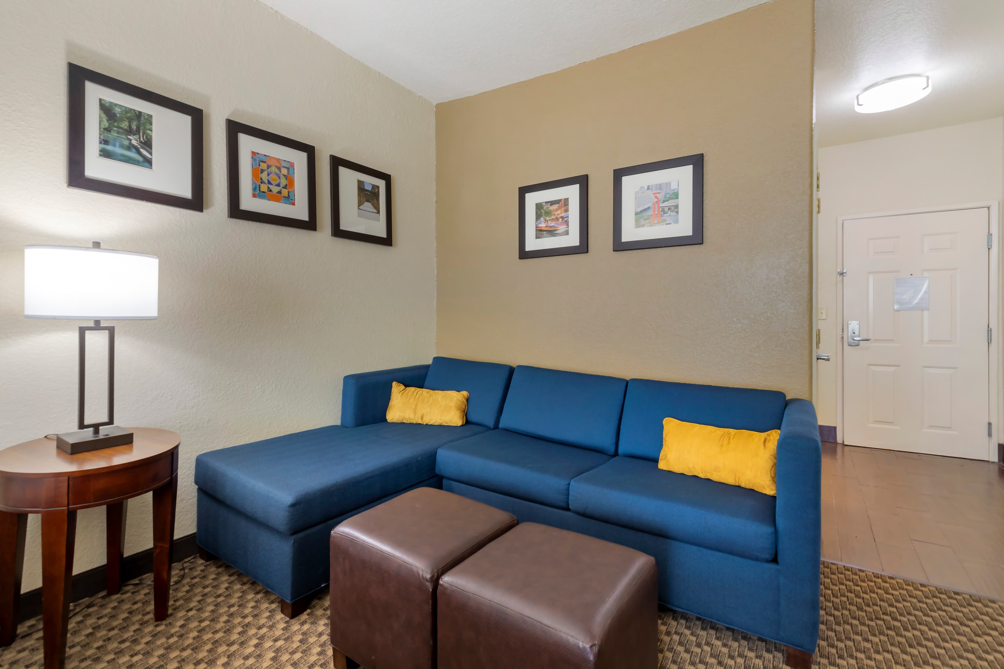 Comfort Inn & Suites Near Six Flags & Medical Center — 39