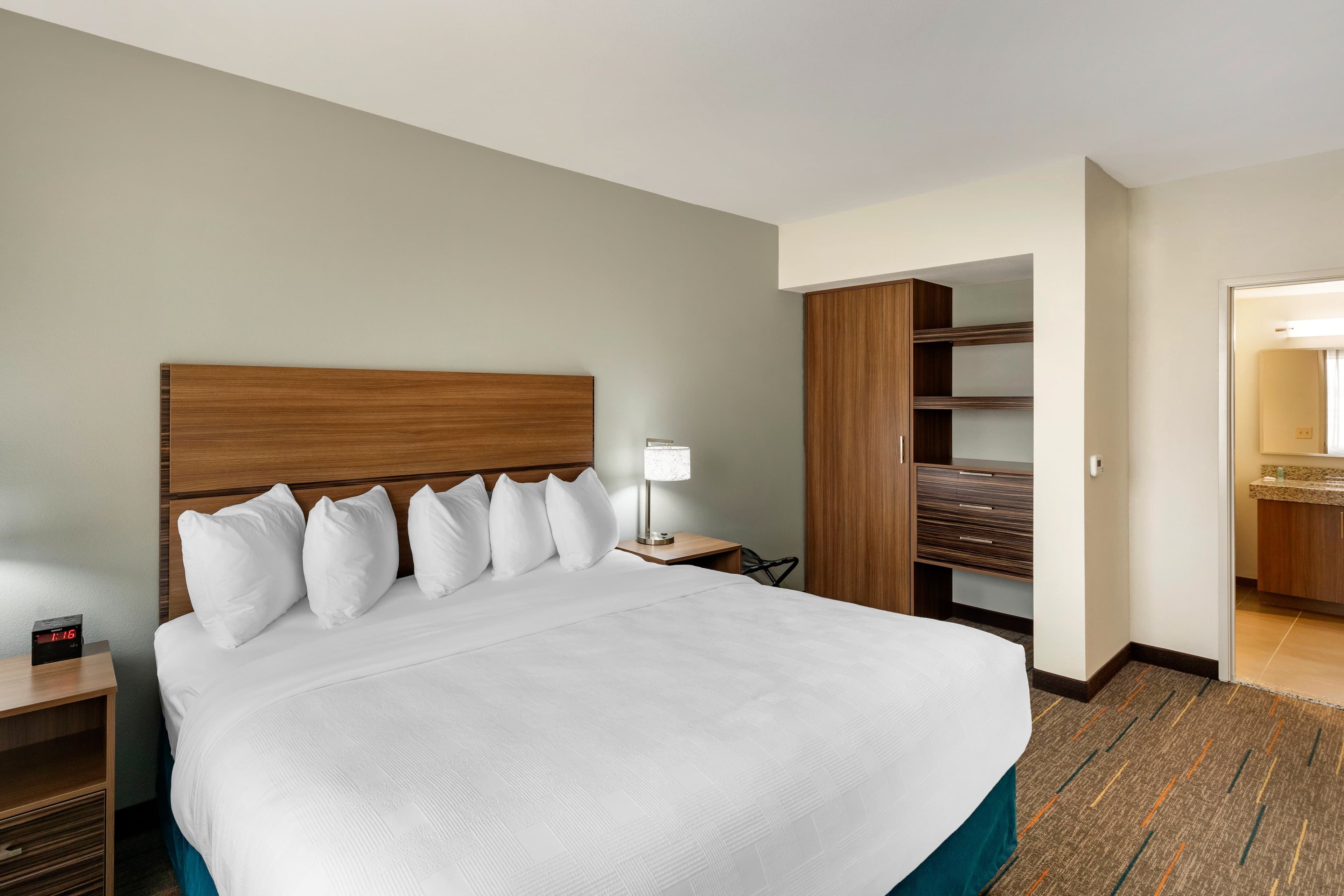 MainStay Suites Lancaster Dallas South - Image 3