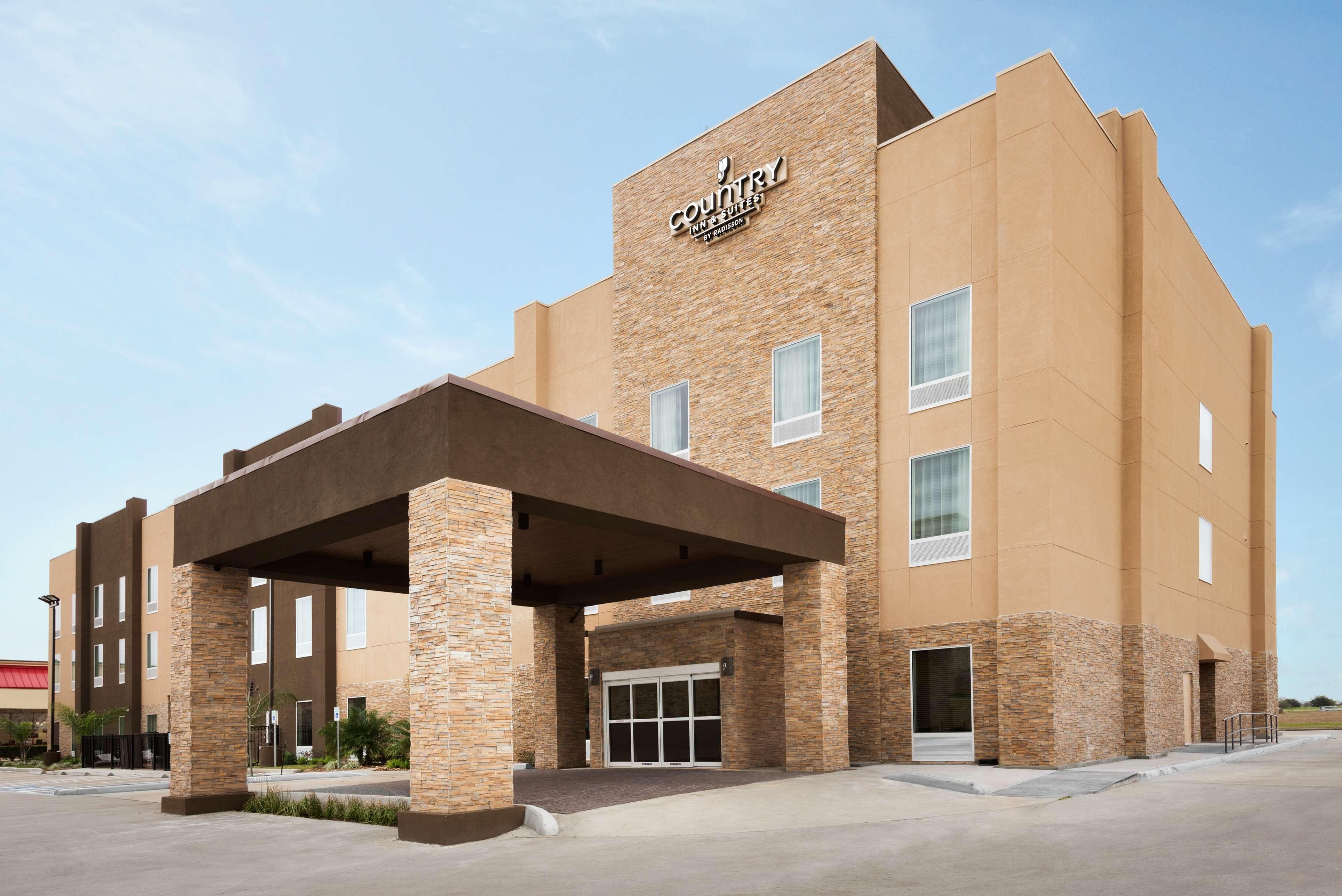 Country Inn & Suites by Radisson, Katy - Houston West - Image 1