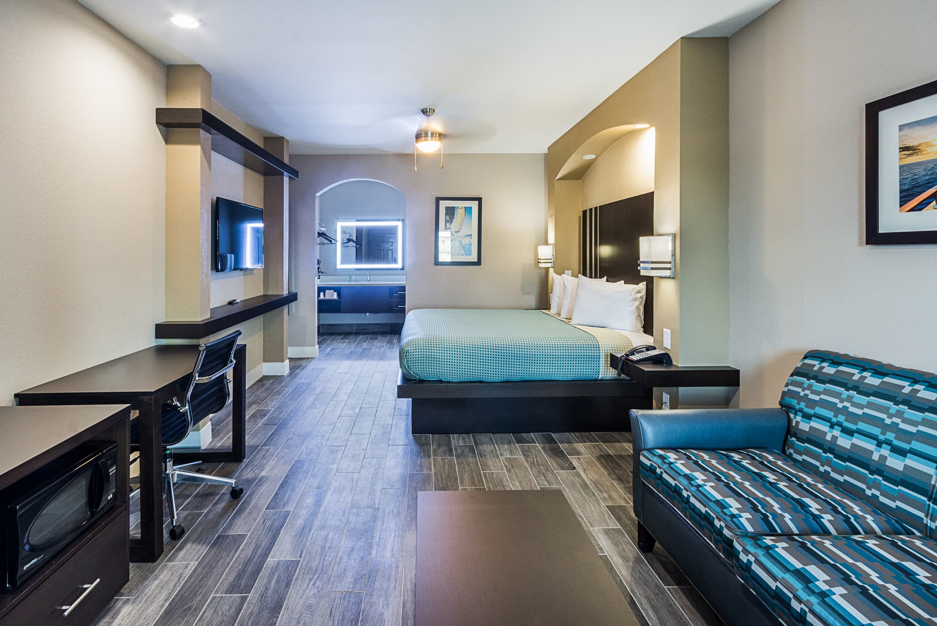 Econo Lodge Inn & Suites Houston NW-Cy-Fair - Image 1