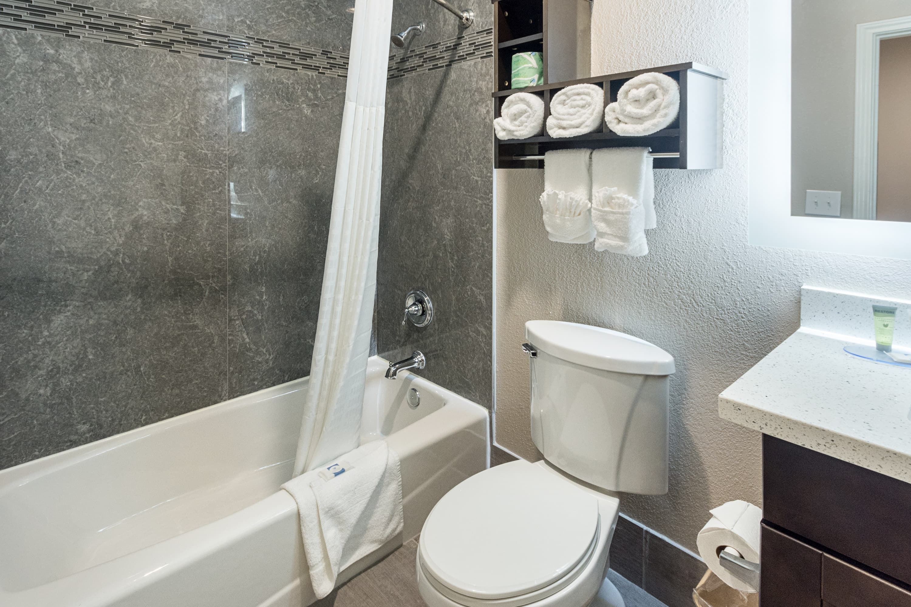 Econo Lodge Inn & Suites Houston NW-Cy-Fair — 12