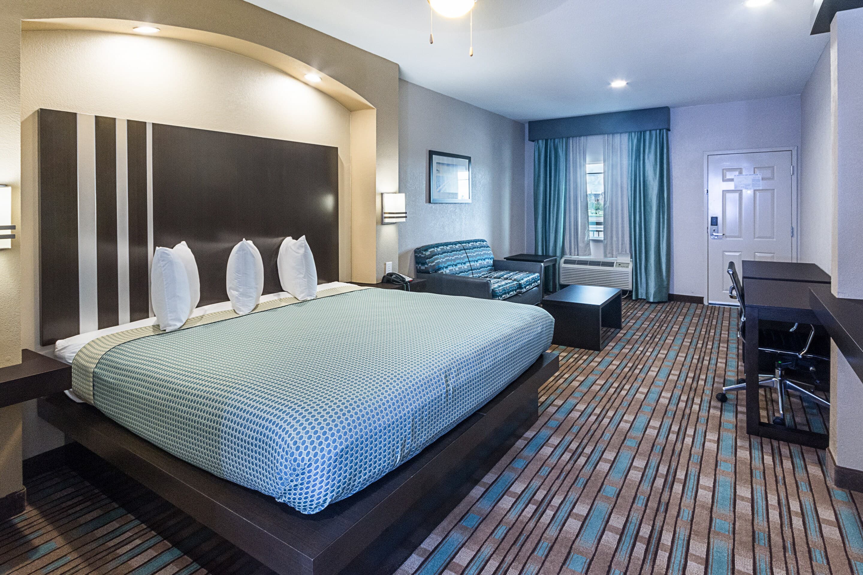 Econo Lodge Inn & Suites Houston NW-Cy-Fair — 15