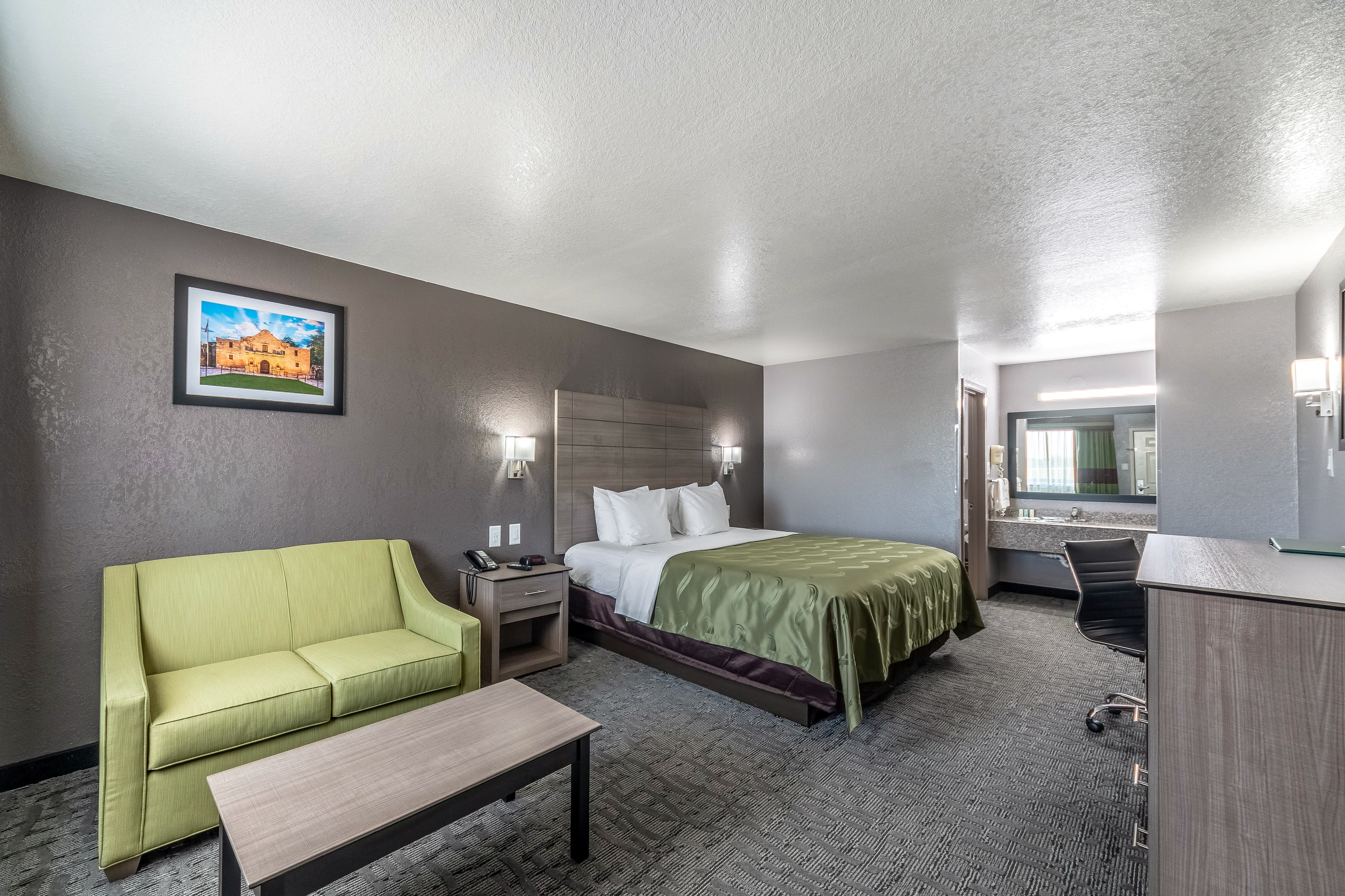 Quality Inn I-10 East near Frost Bank Center - Image 1