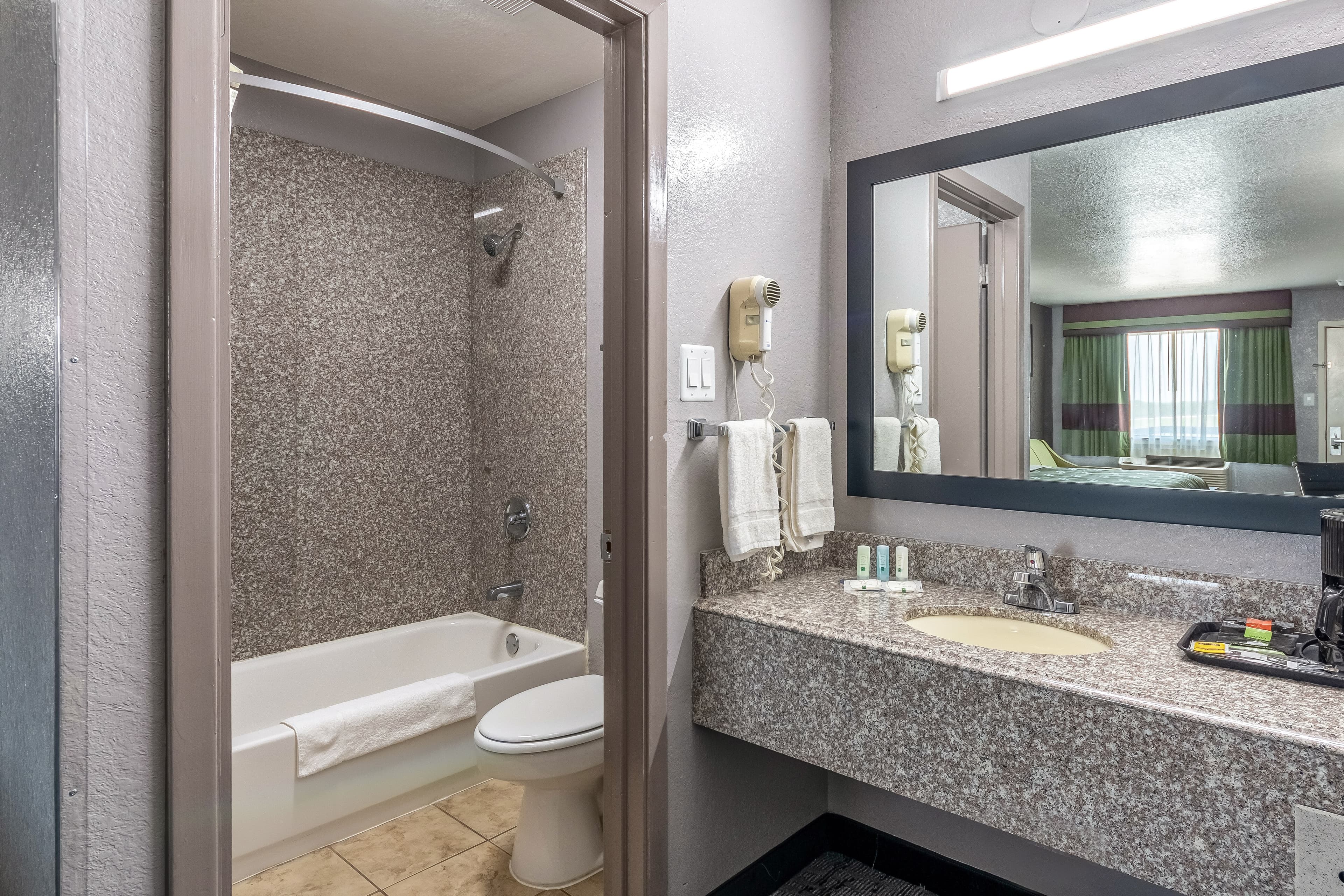 Quality Inn I-10 East near Frost Bank Center — 15