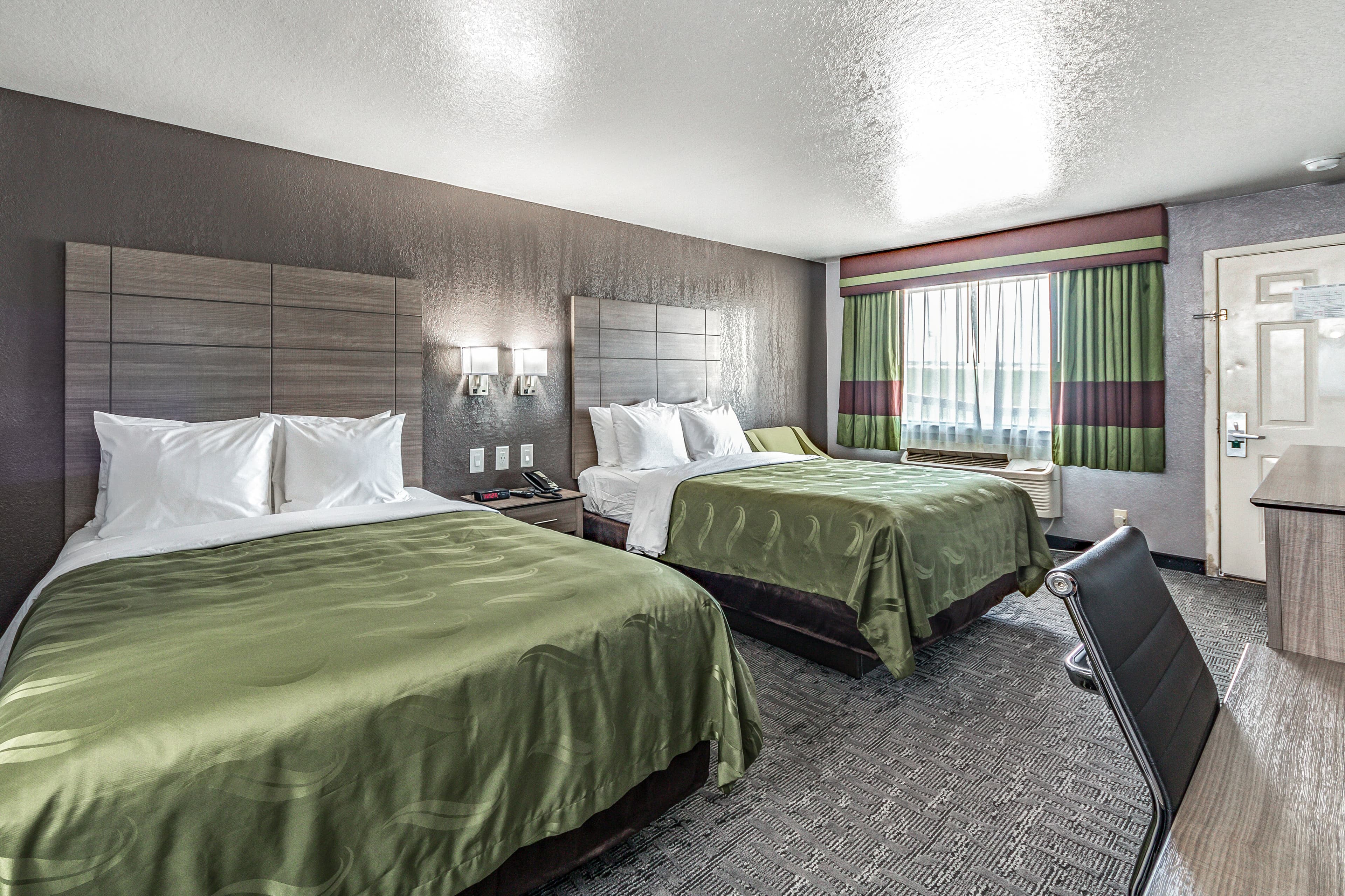 Quality Inn I-10 East near Frost Bank Center — 18