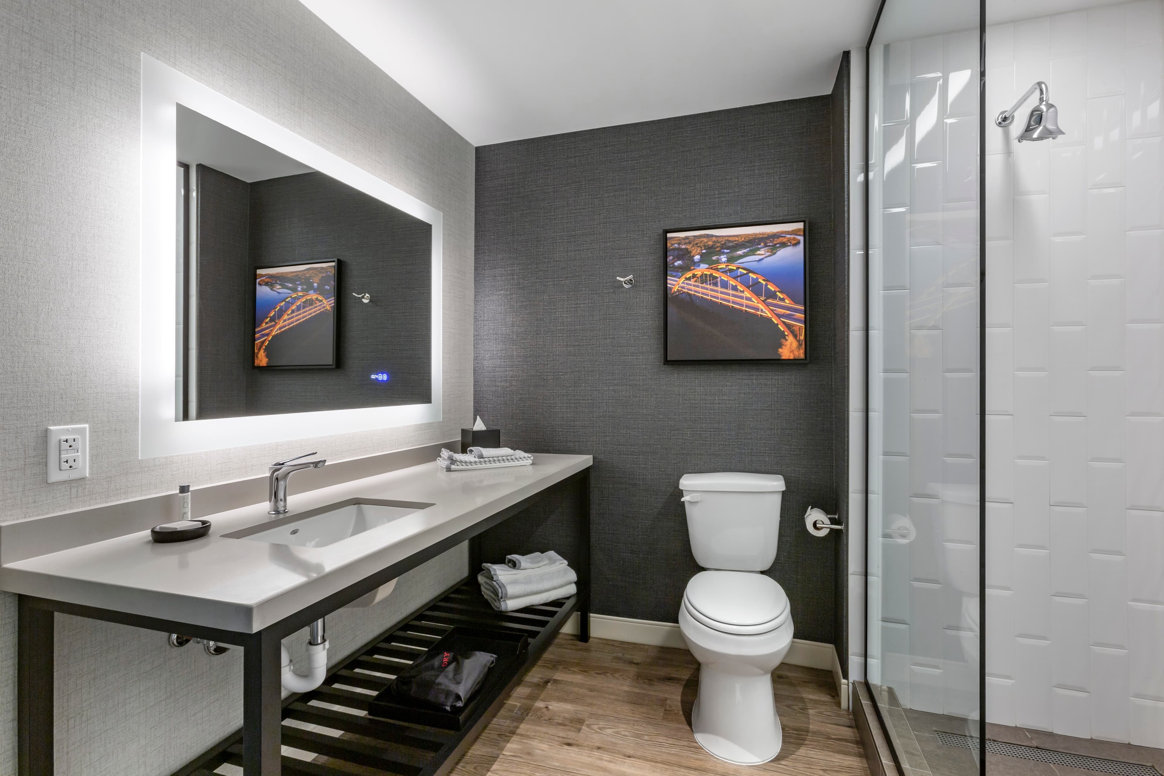 Cambria Hotel Austin Airport — 10