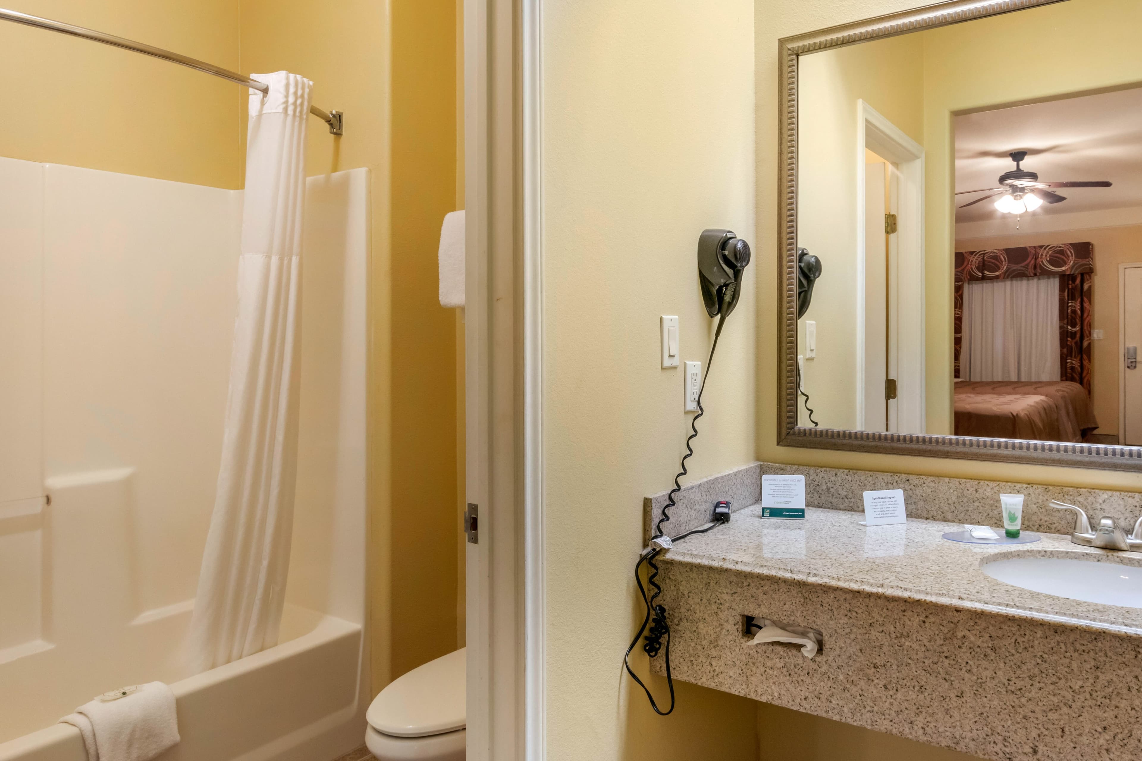 Quality Inn & Suites at The Outlets Mercedes/Weslaco — 12