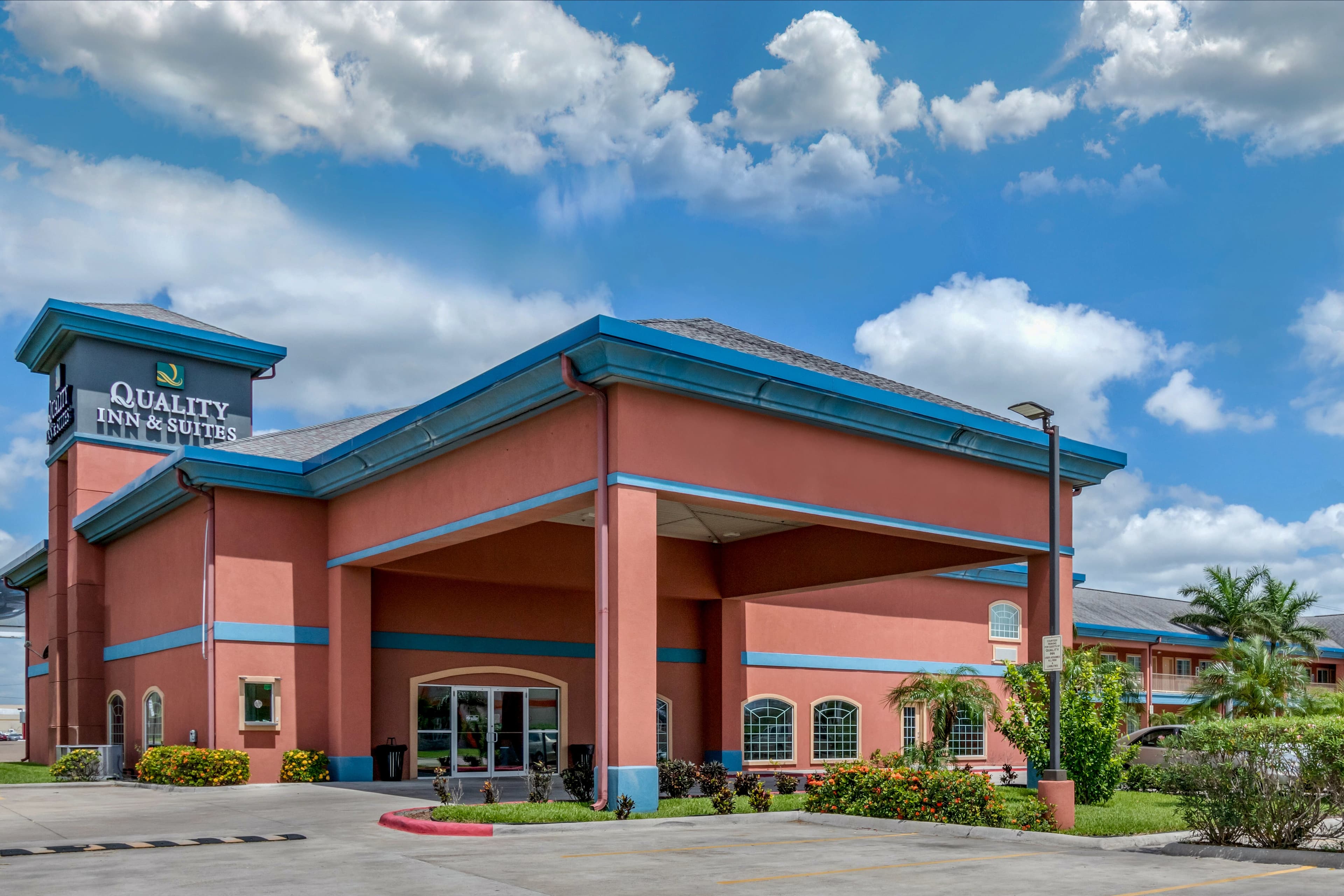 Quality Inn & Suites at The Outlets Mercedes/Weslaco - Image 1