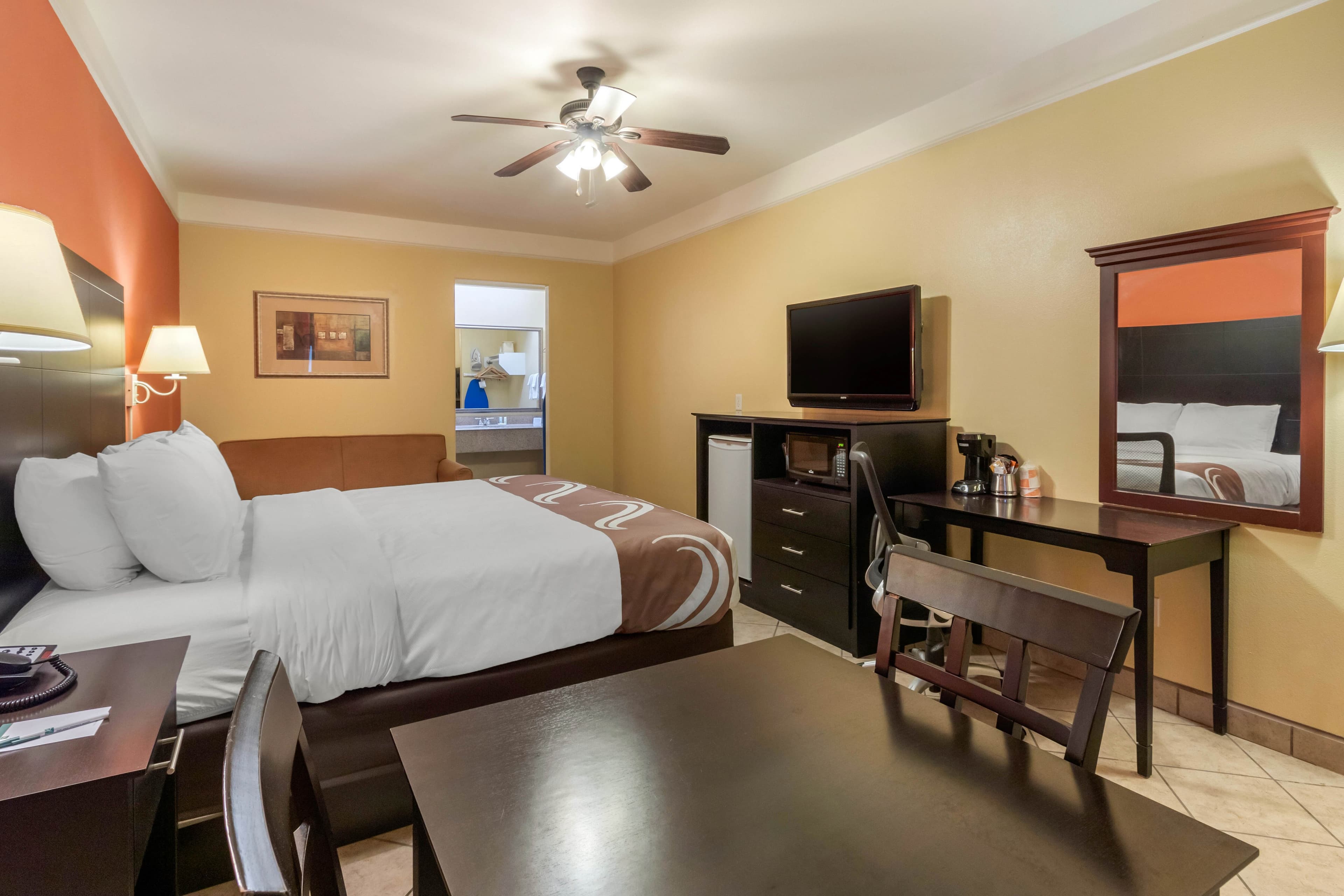 Quality Inn & Suites at The Outlets Mercedes/Weslaco — 17