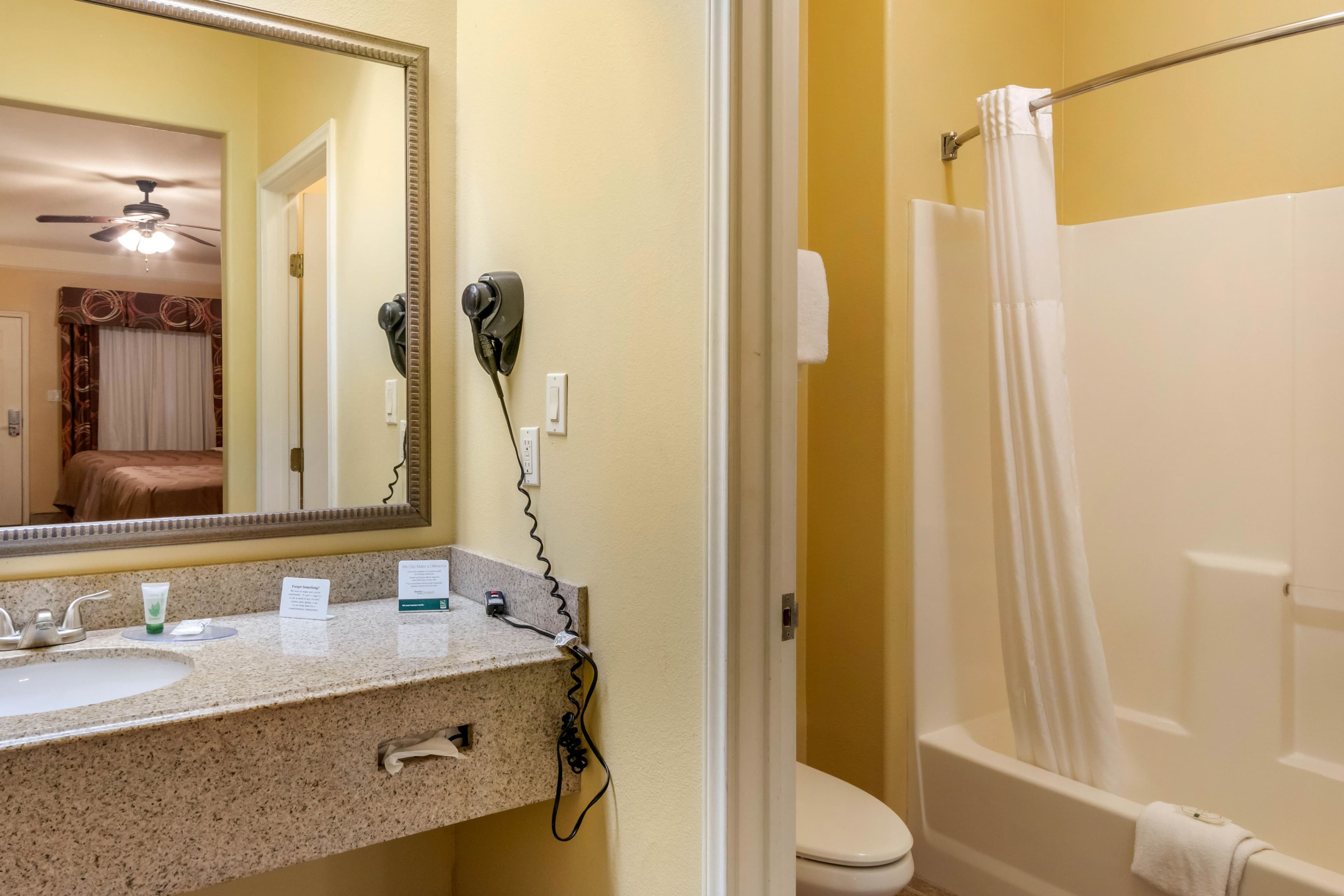 Quality Inn & Suites at The Outlets Mercedes/Weslaco — 25