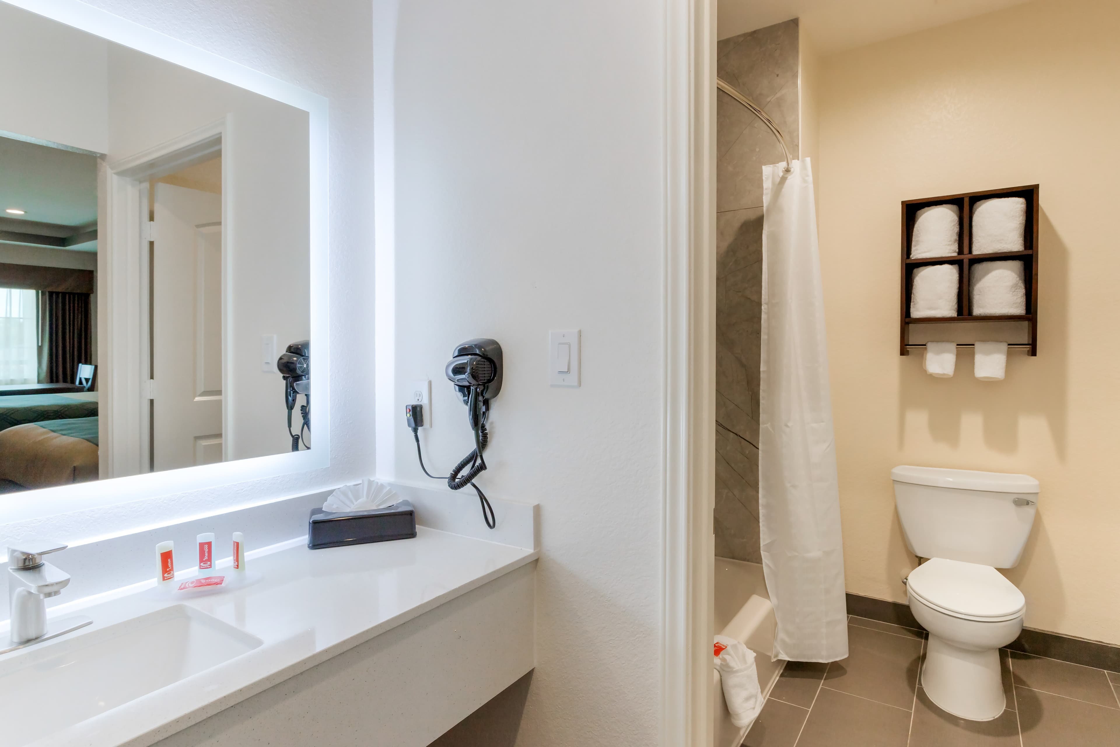 Econo Lodge Houston Northwest - Cypress — 15