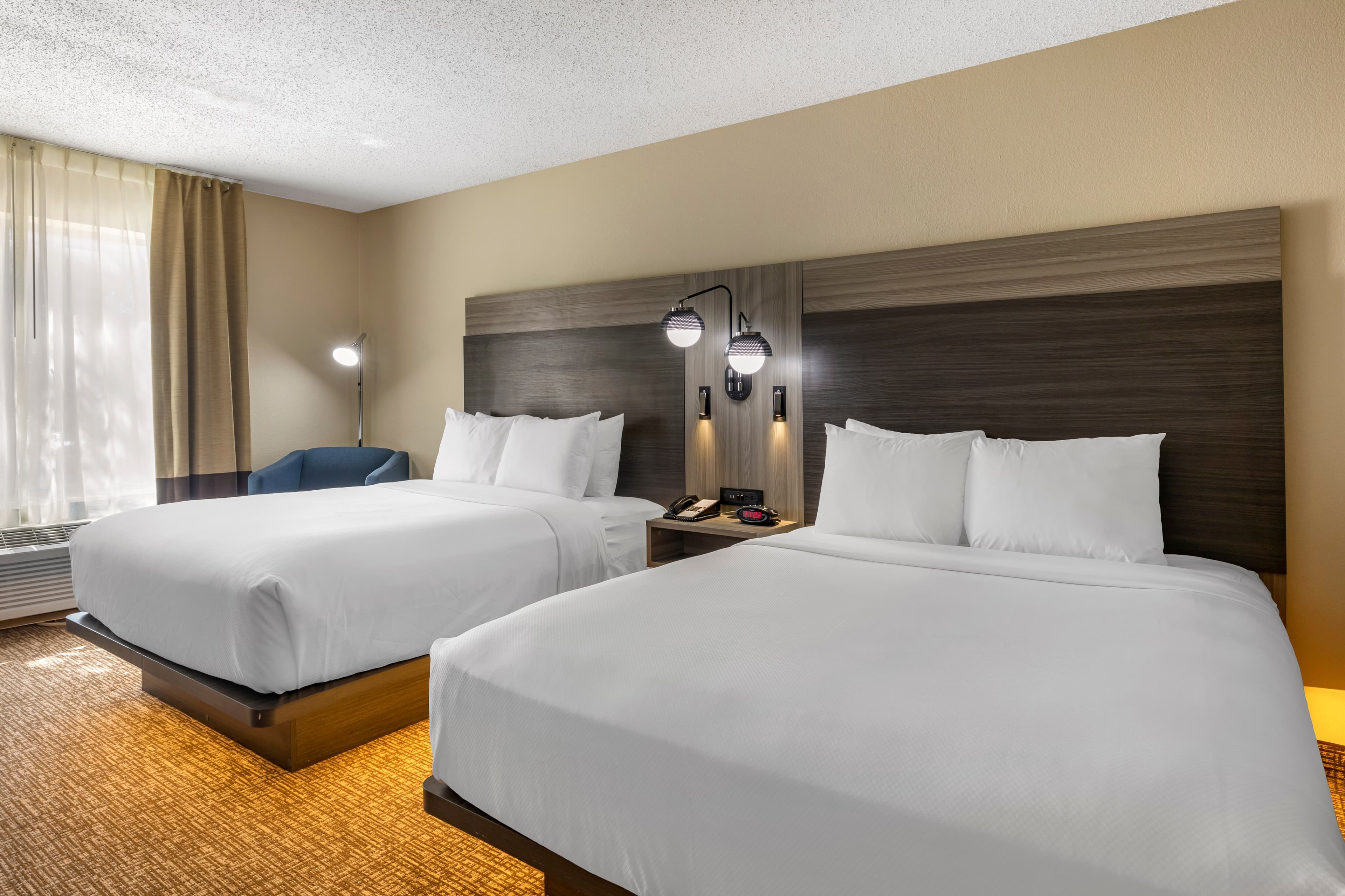 Comfort Inn & Suites North Dallas-Addison — 10