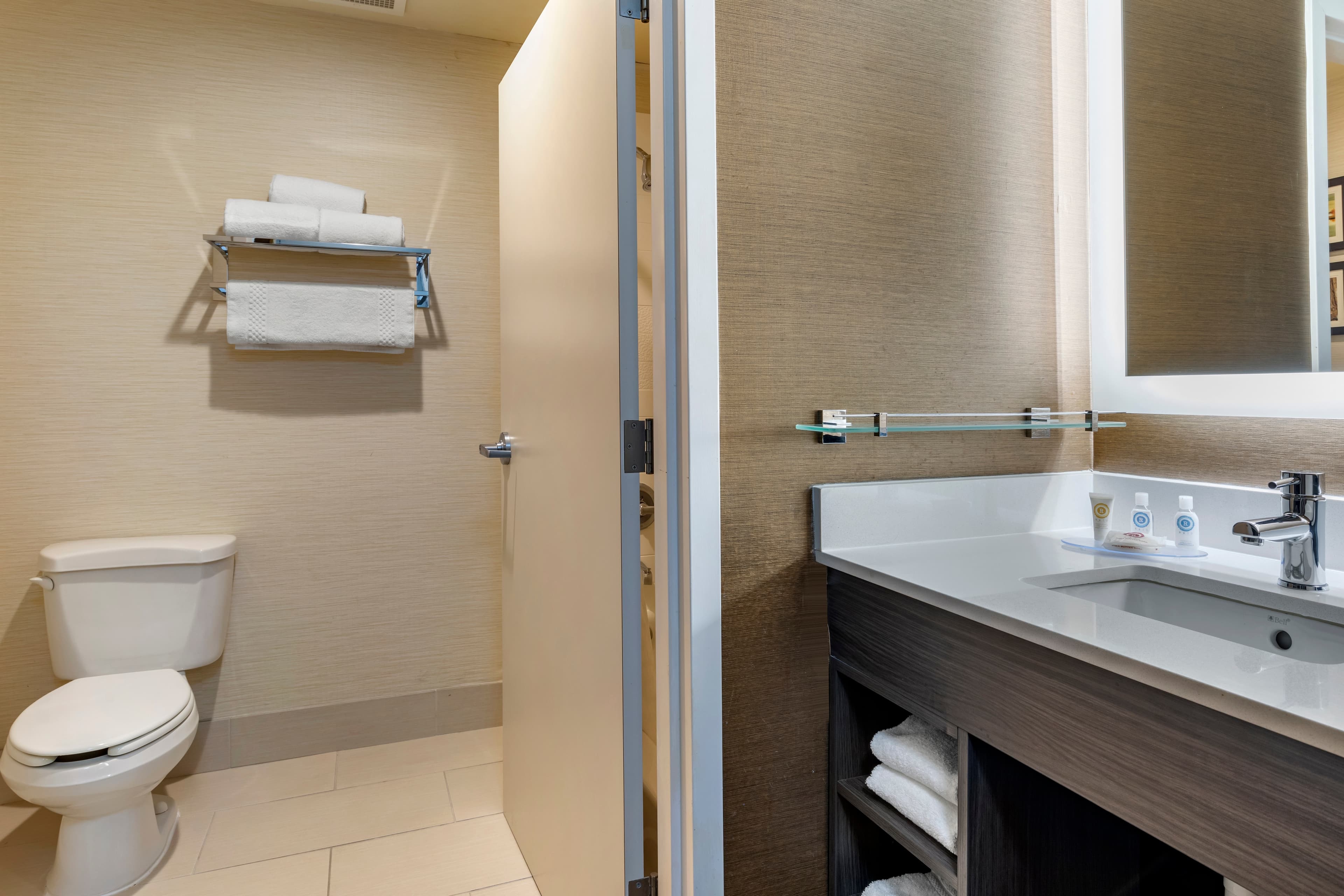 Comfort Inn & Suites North Dallas-Addison — 13
