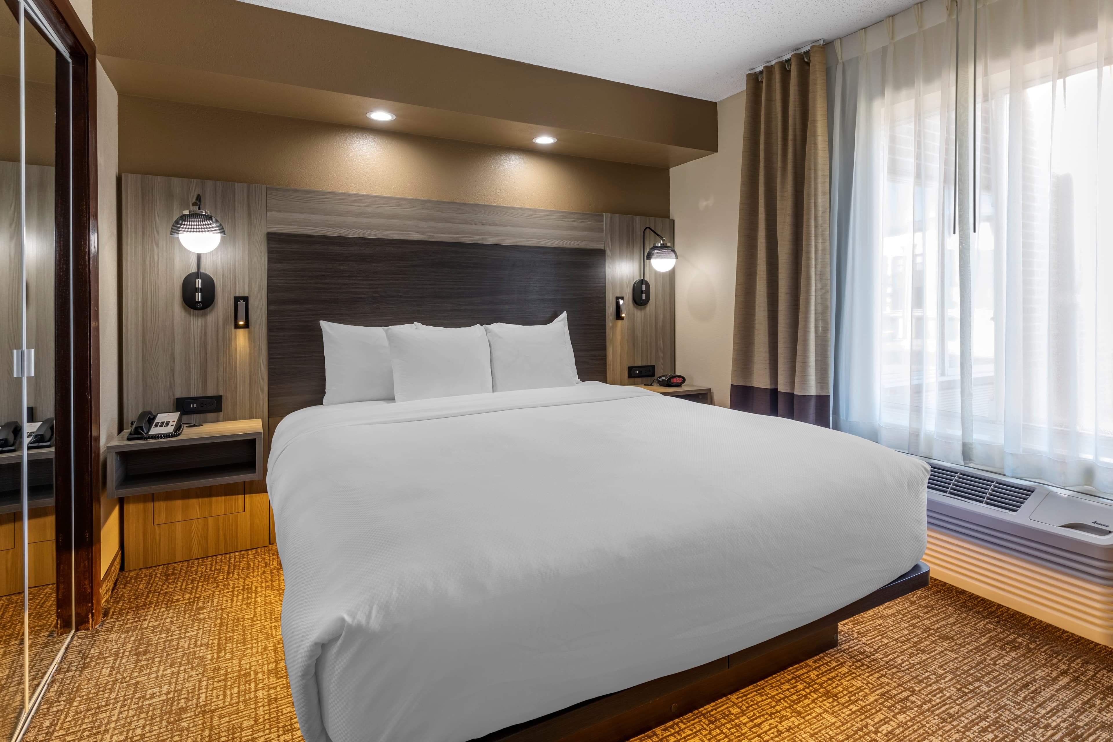 Comfort Inn & Suites North Dallas-Addison — 27