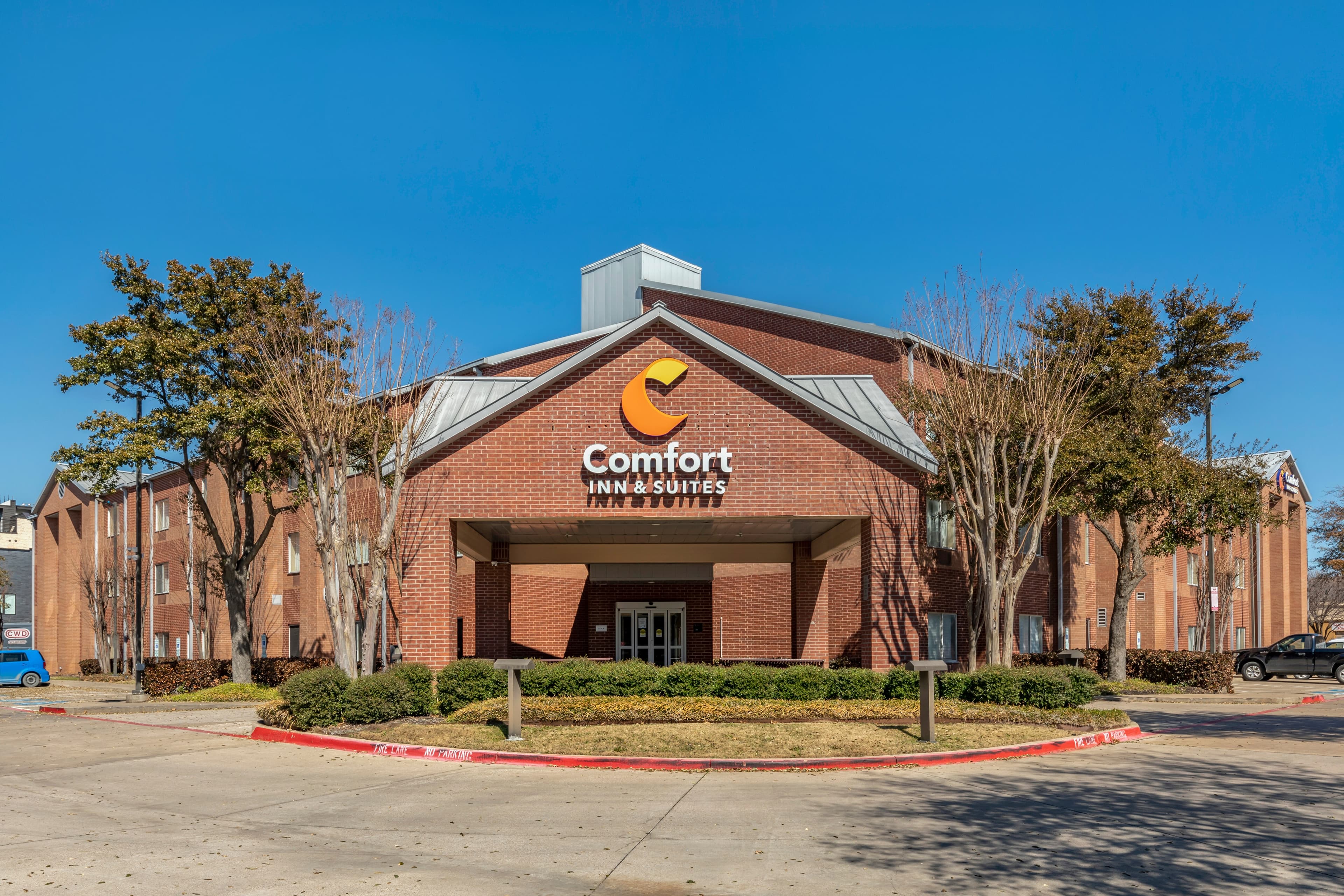 Comfort Inn & Suites North Dallas-Addison - Image 1