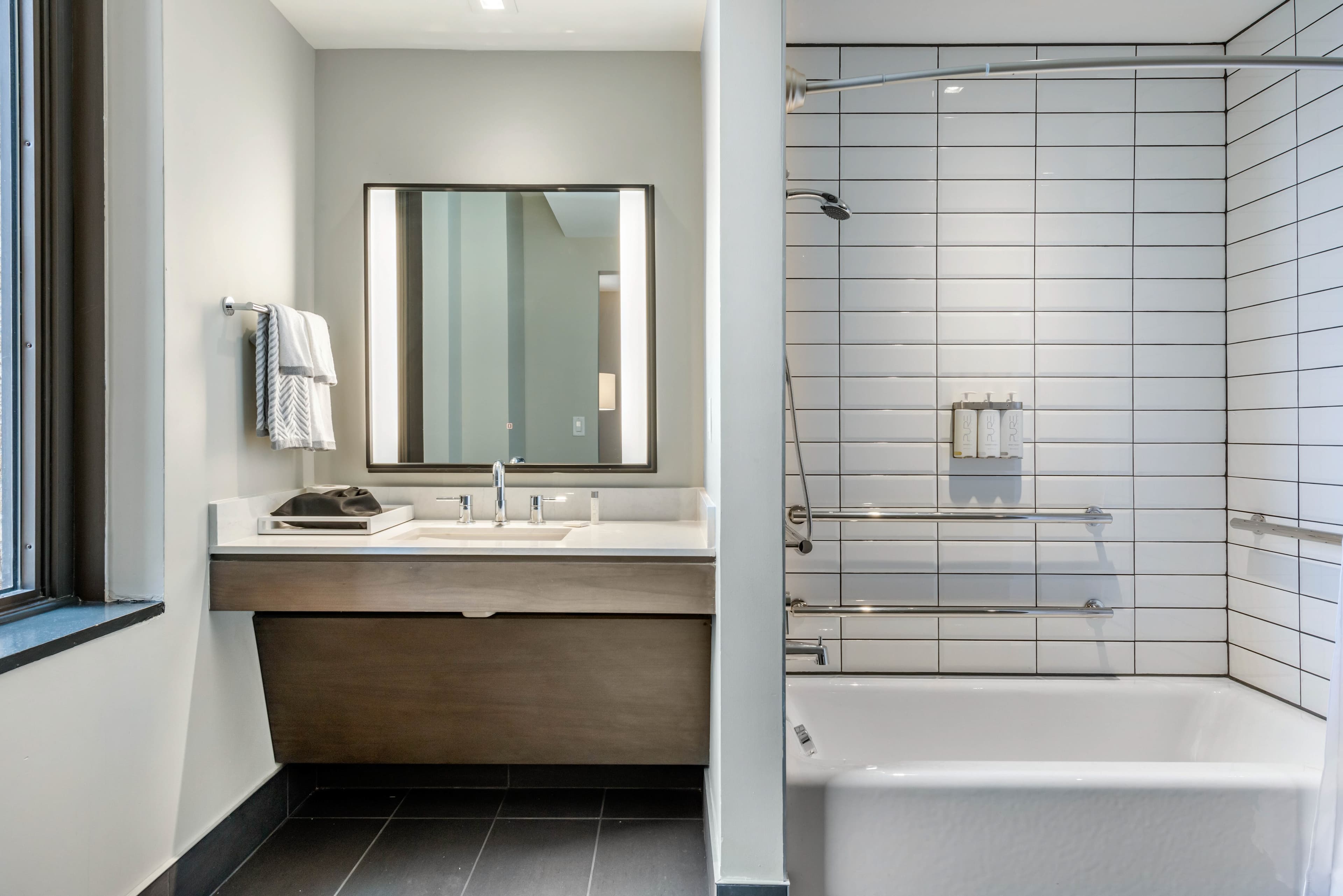 Cambria Hotel Houston Downtown Convention Center — 16