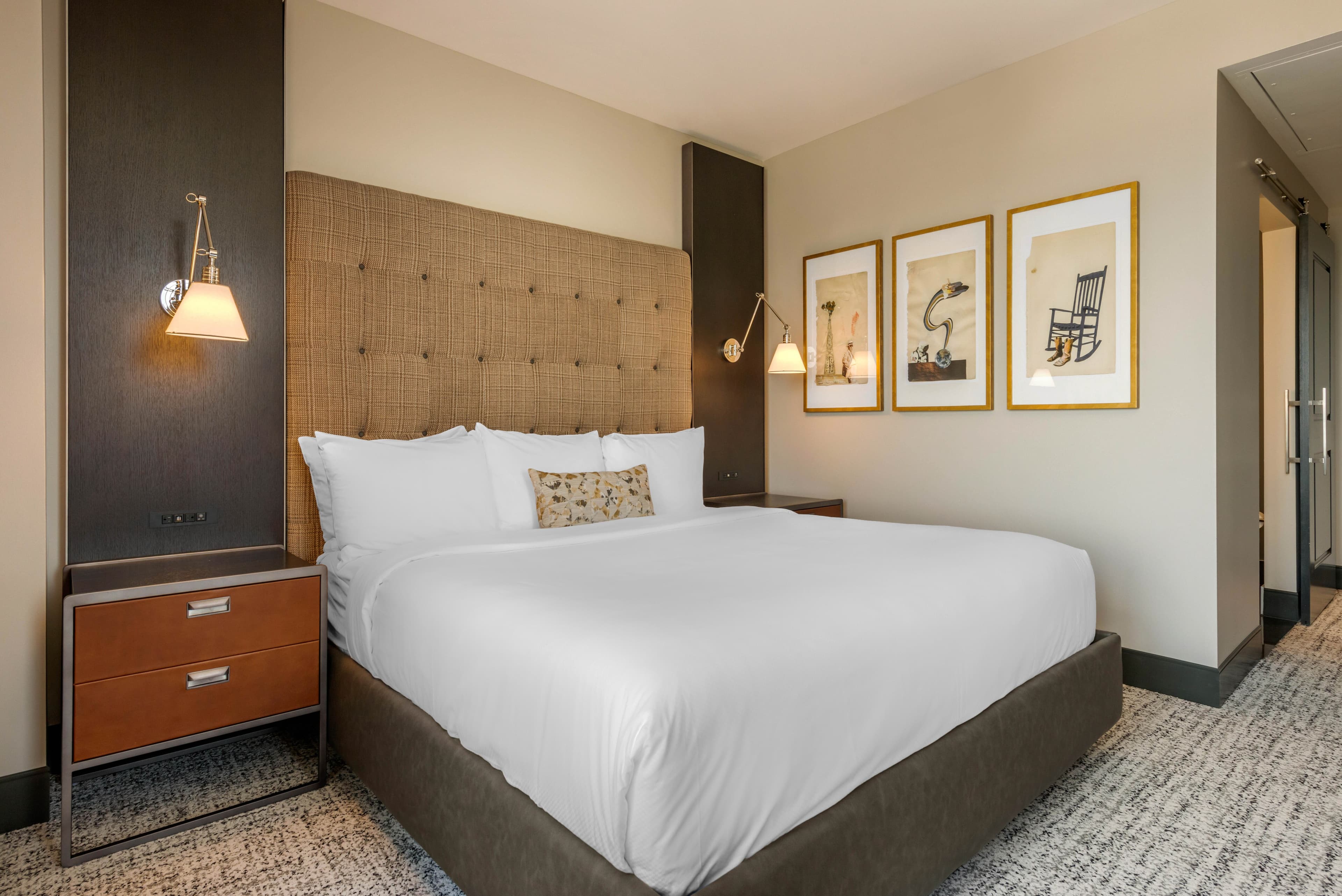 Cambria Hotel Houston Downtown Convention Center - Image 3
