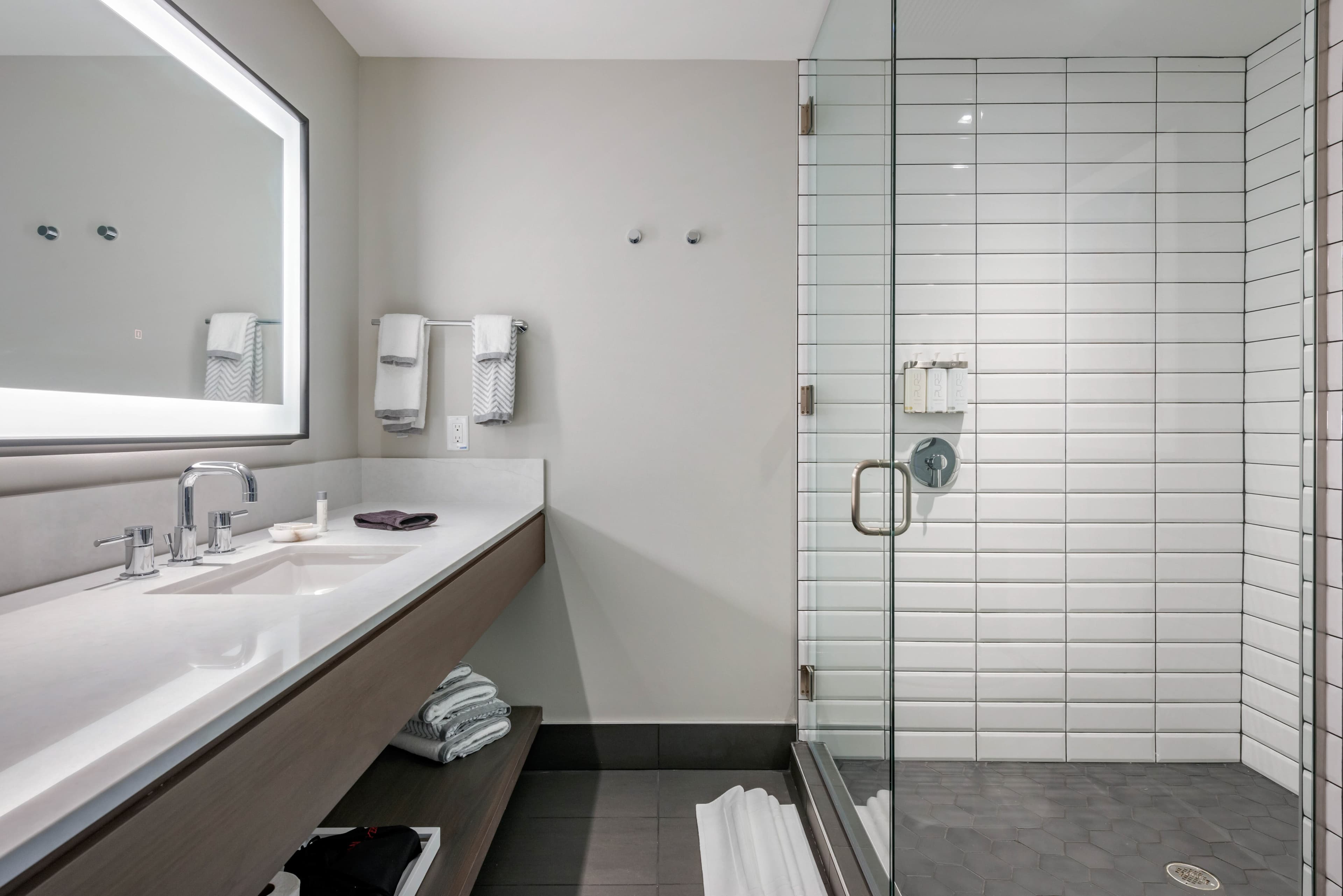 Cambria Hotel Houston Downtown Convention Center — 6