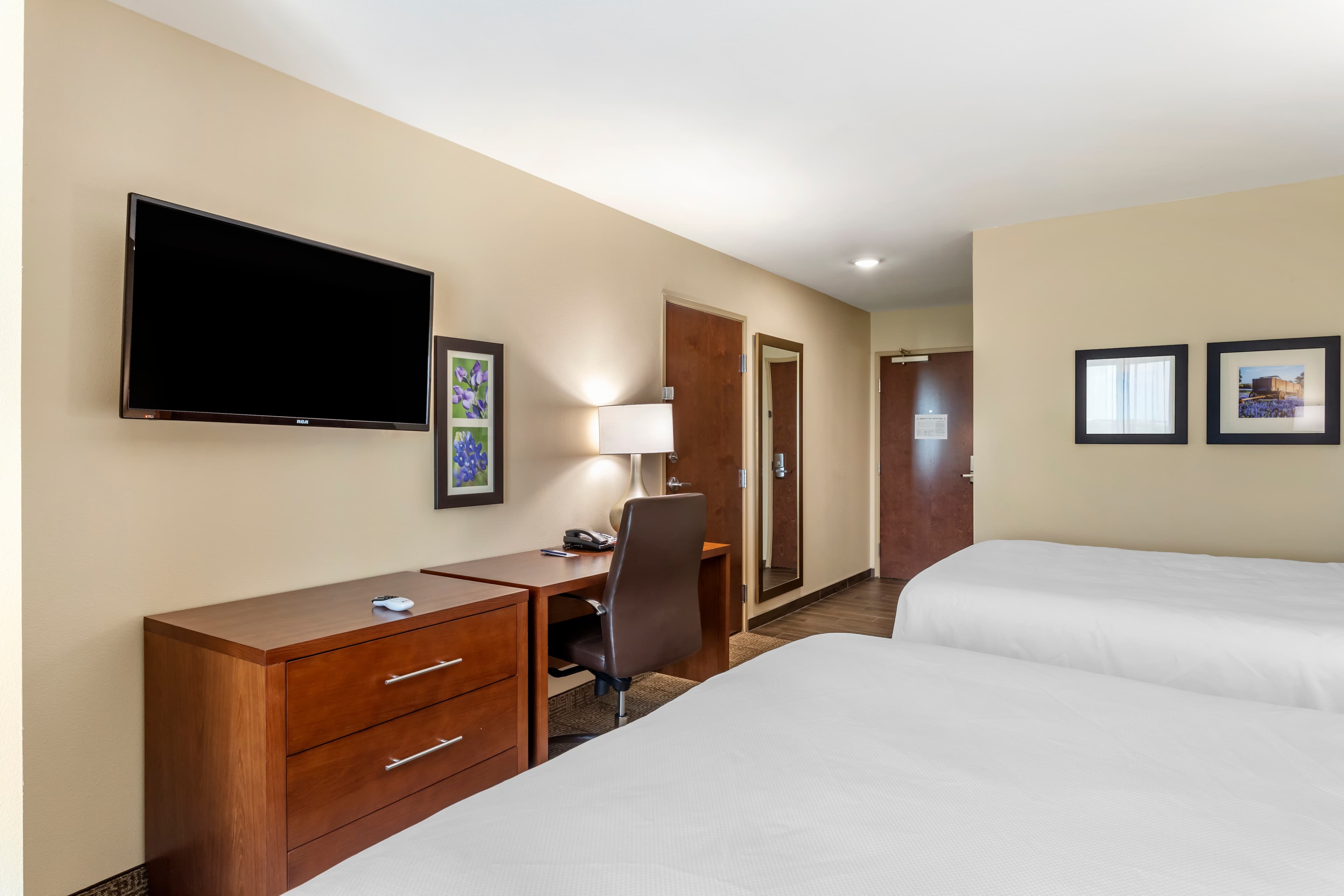 Comfort Inn & Suites Waller — 8