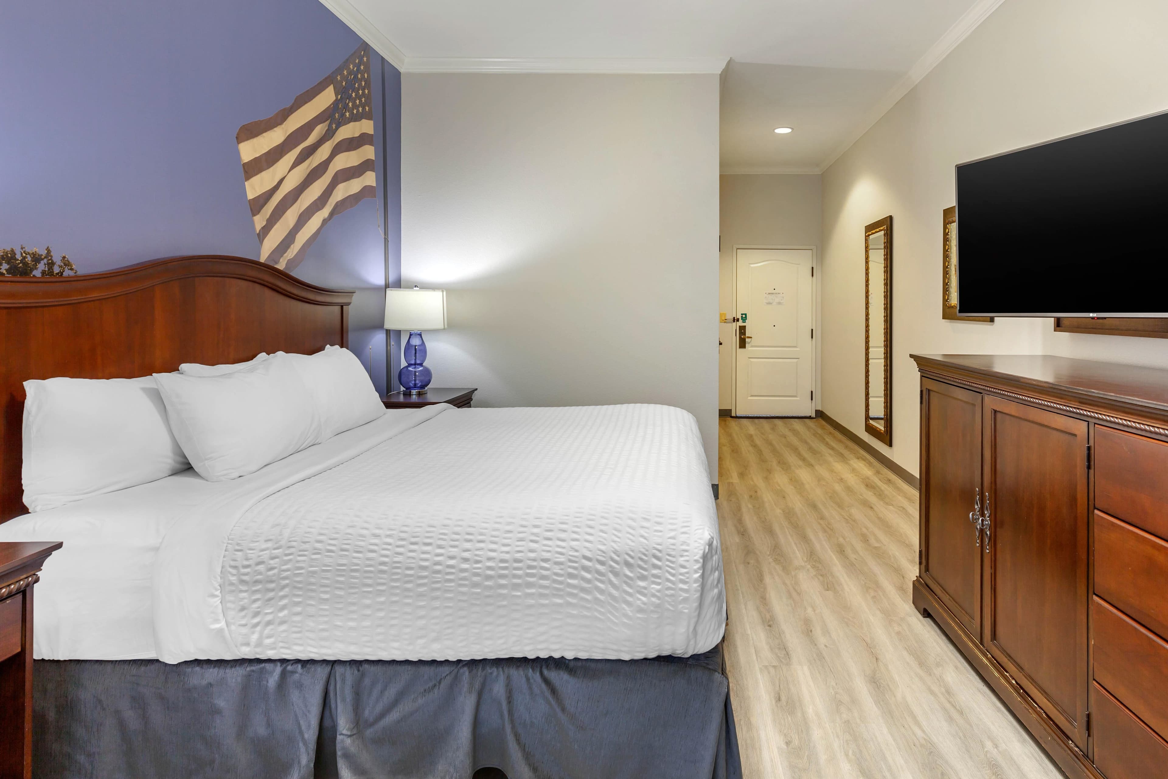 Clarion Pointe Sulphur Springs — 8