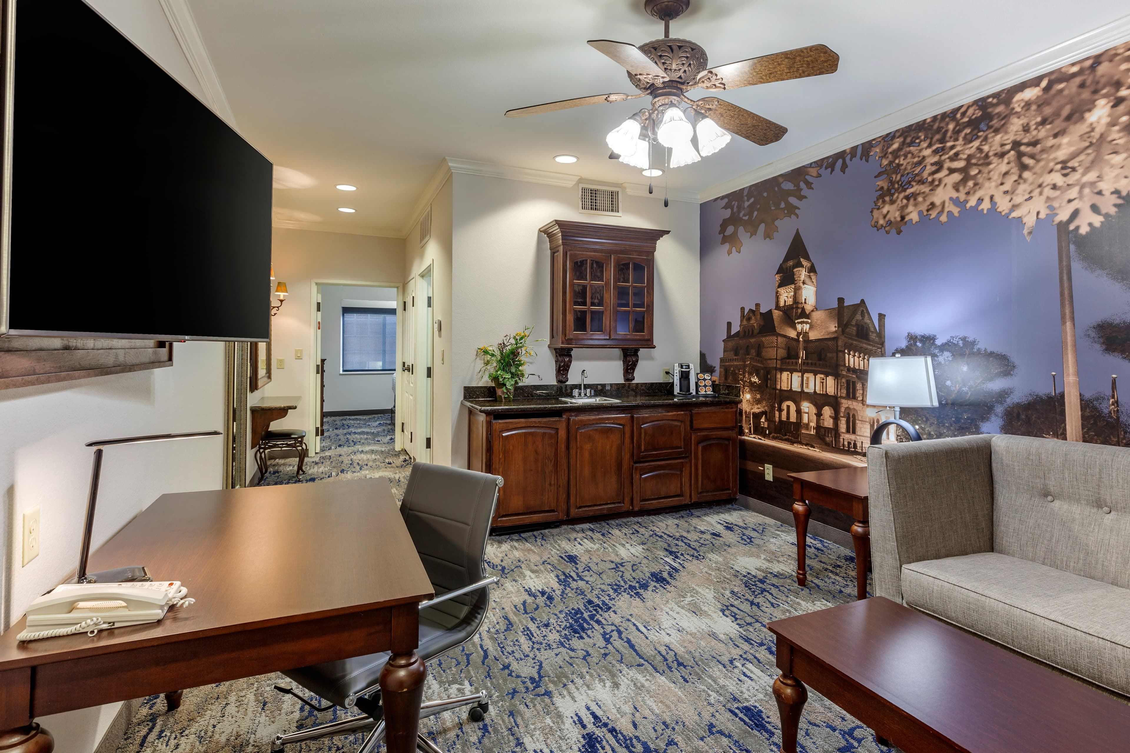 Clarion Pointe Sulphur Springs — 24