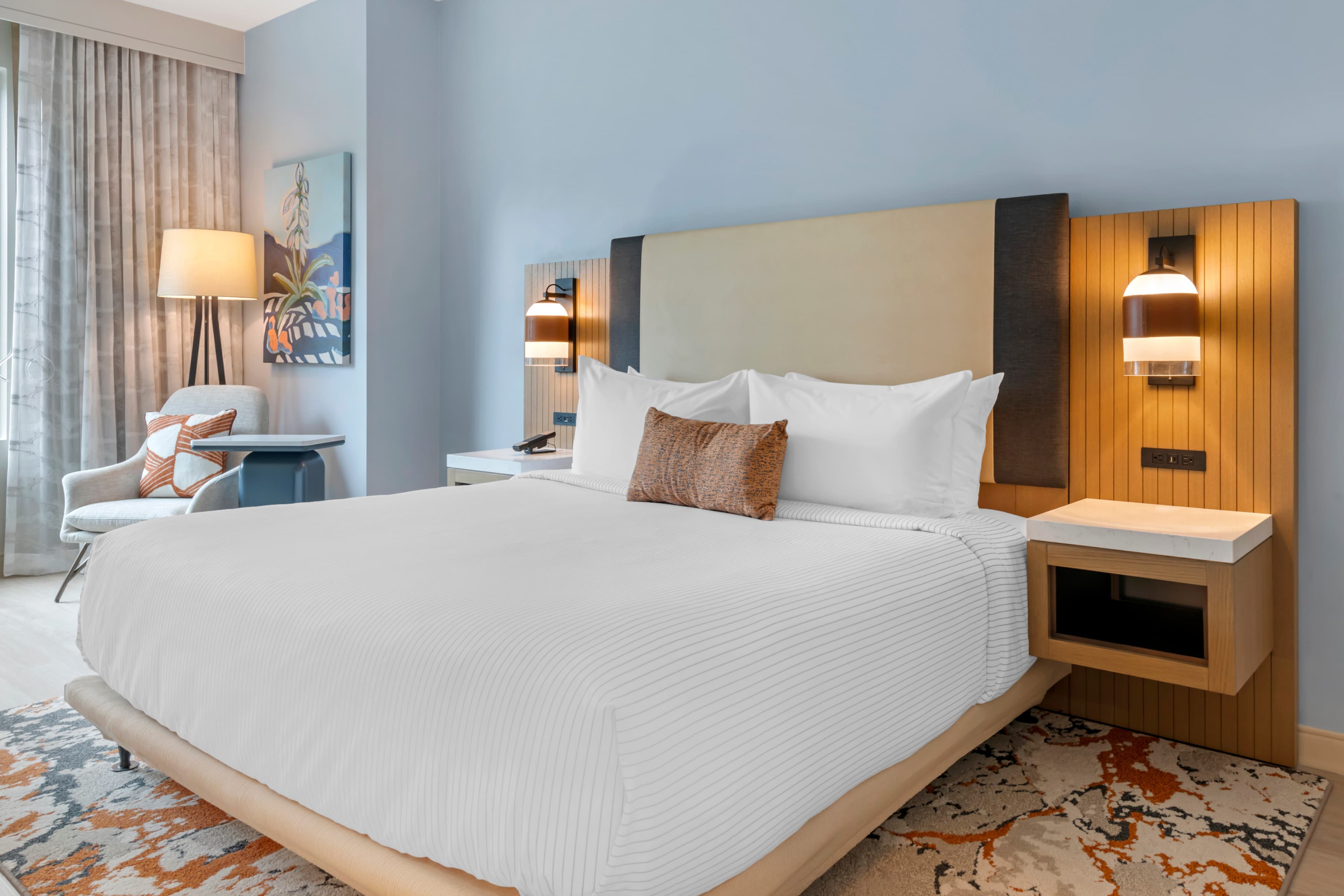 Cambria Hotel Austin Downtown — 6