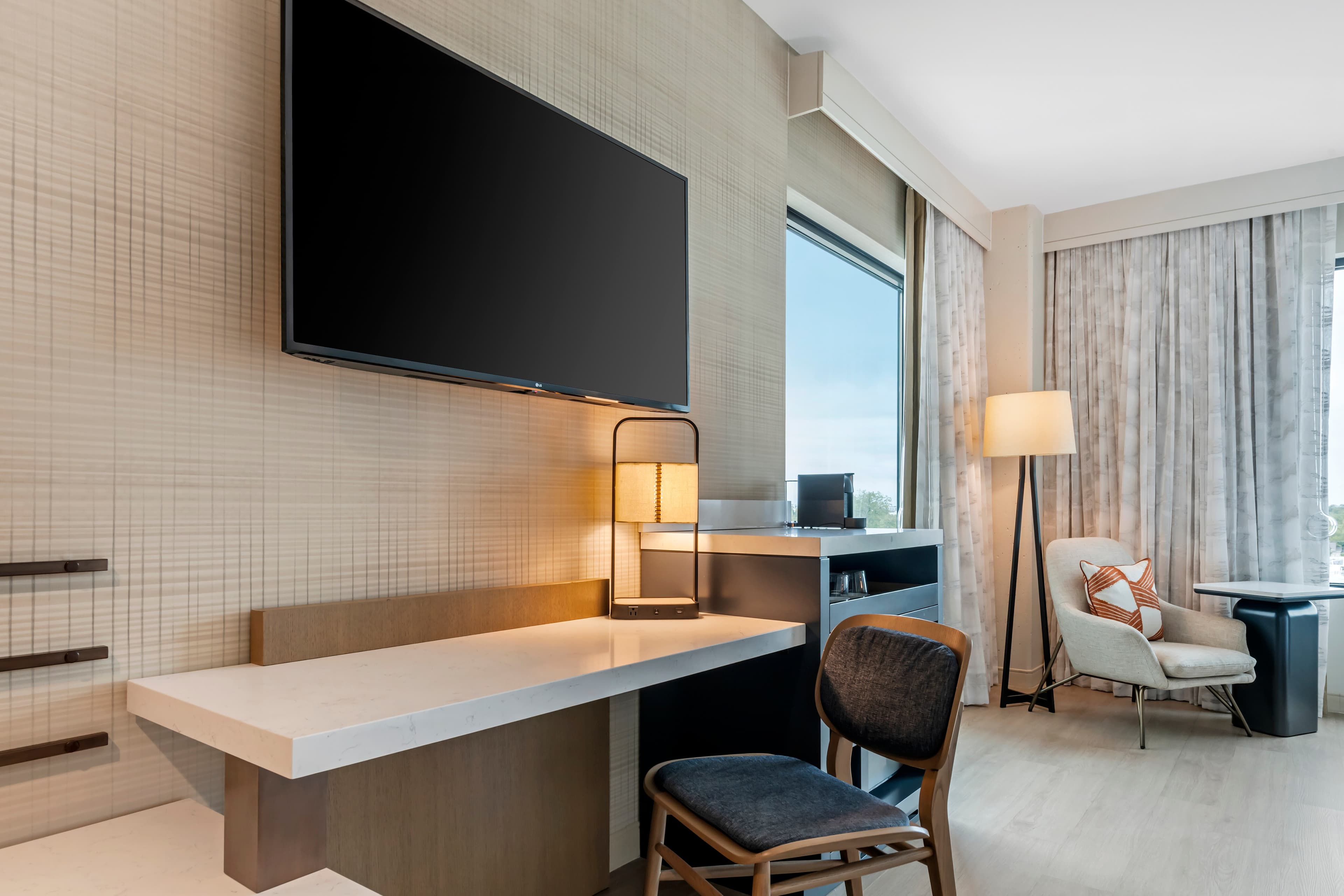 Cambria Hotel Austin Downtown — 19
