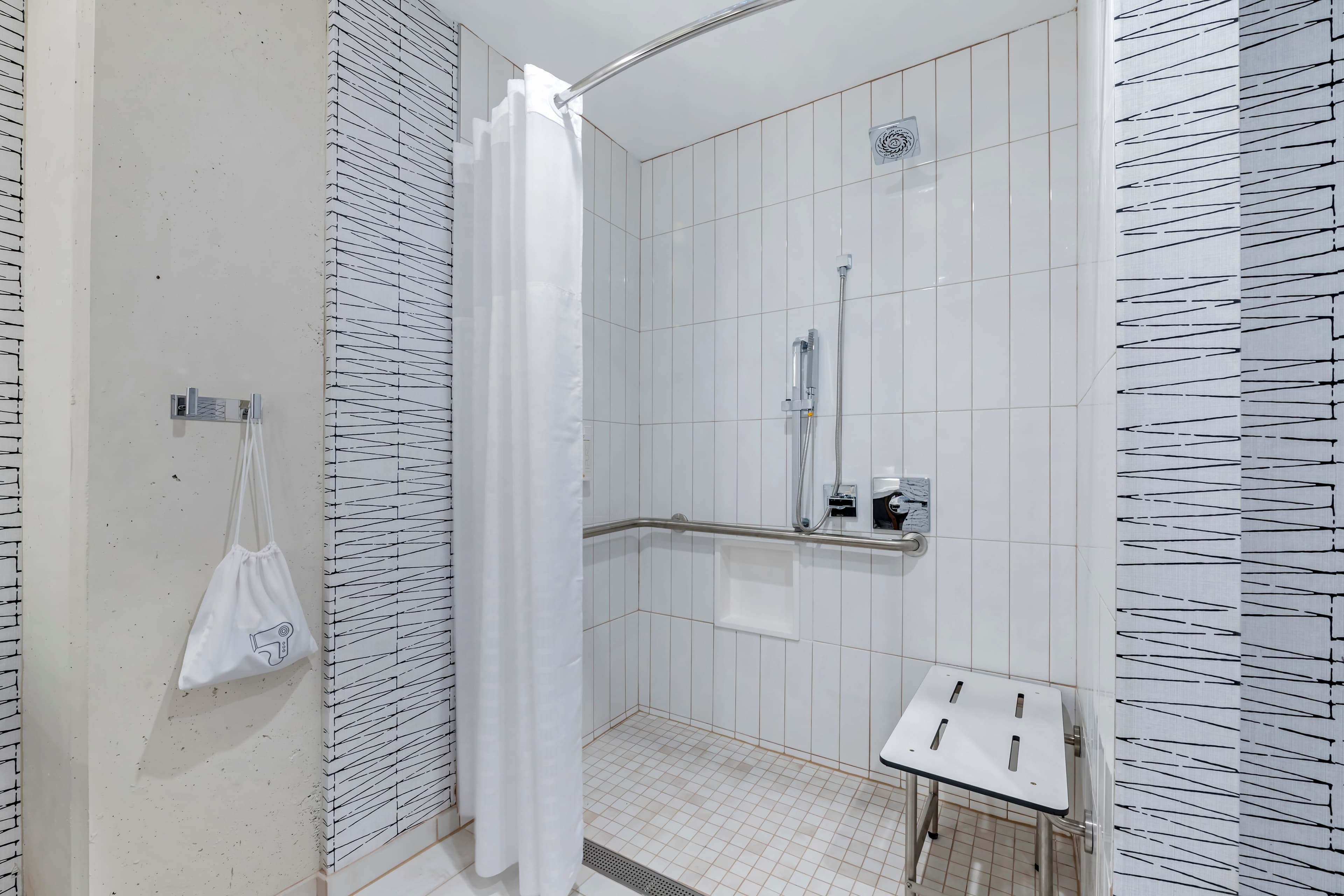 Cambria Hotel Austin Downtown — 36
